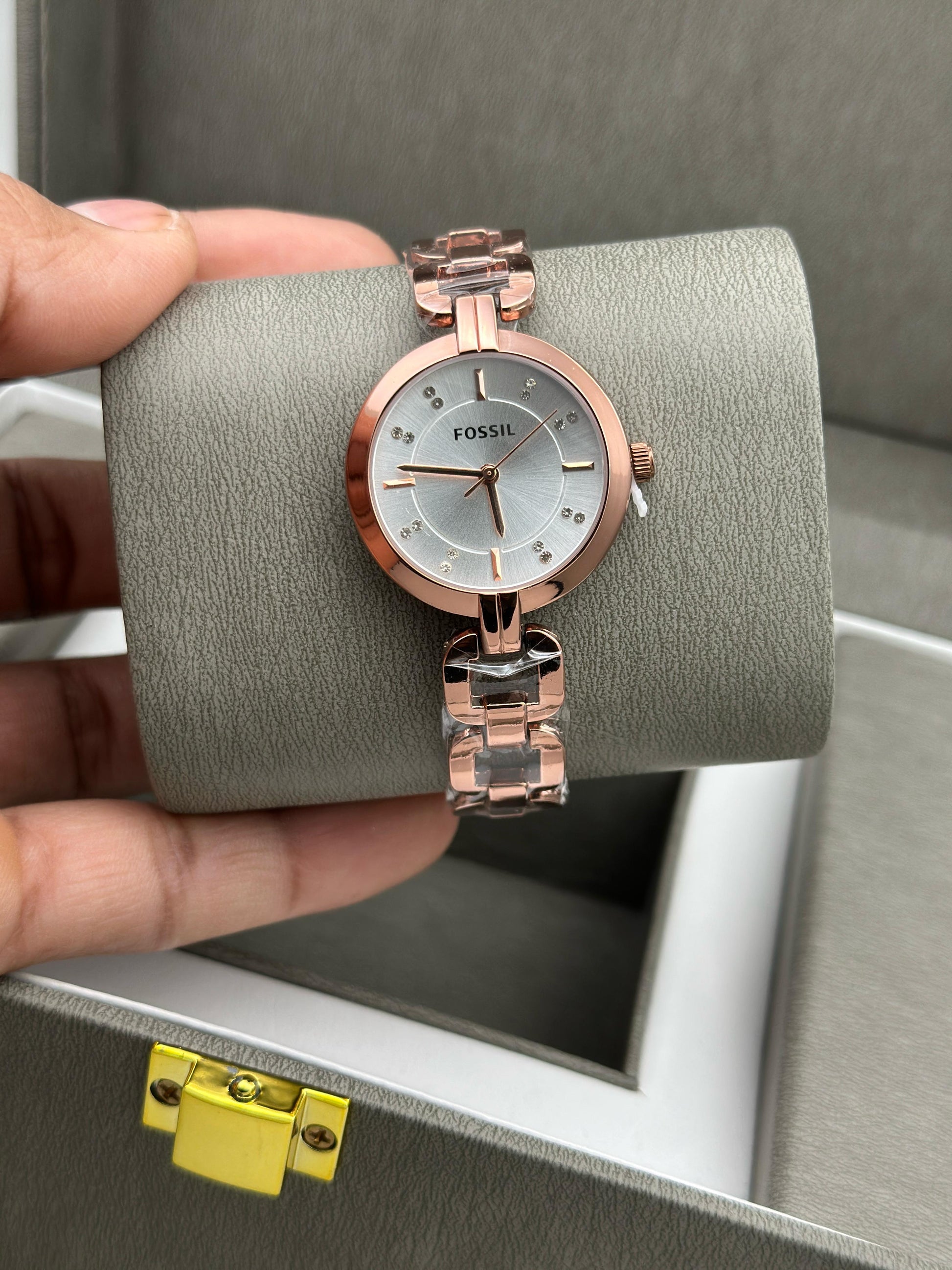 fossil women unique Watches for her maurya watch