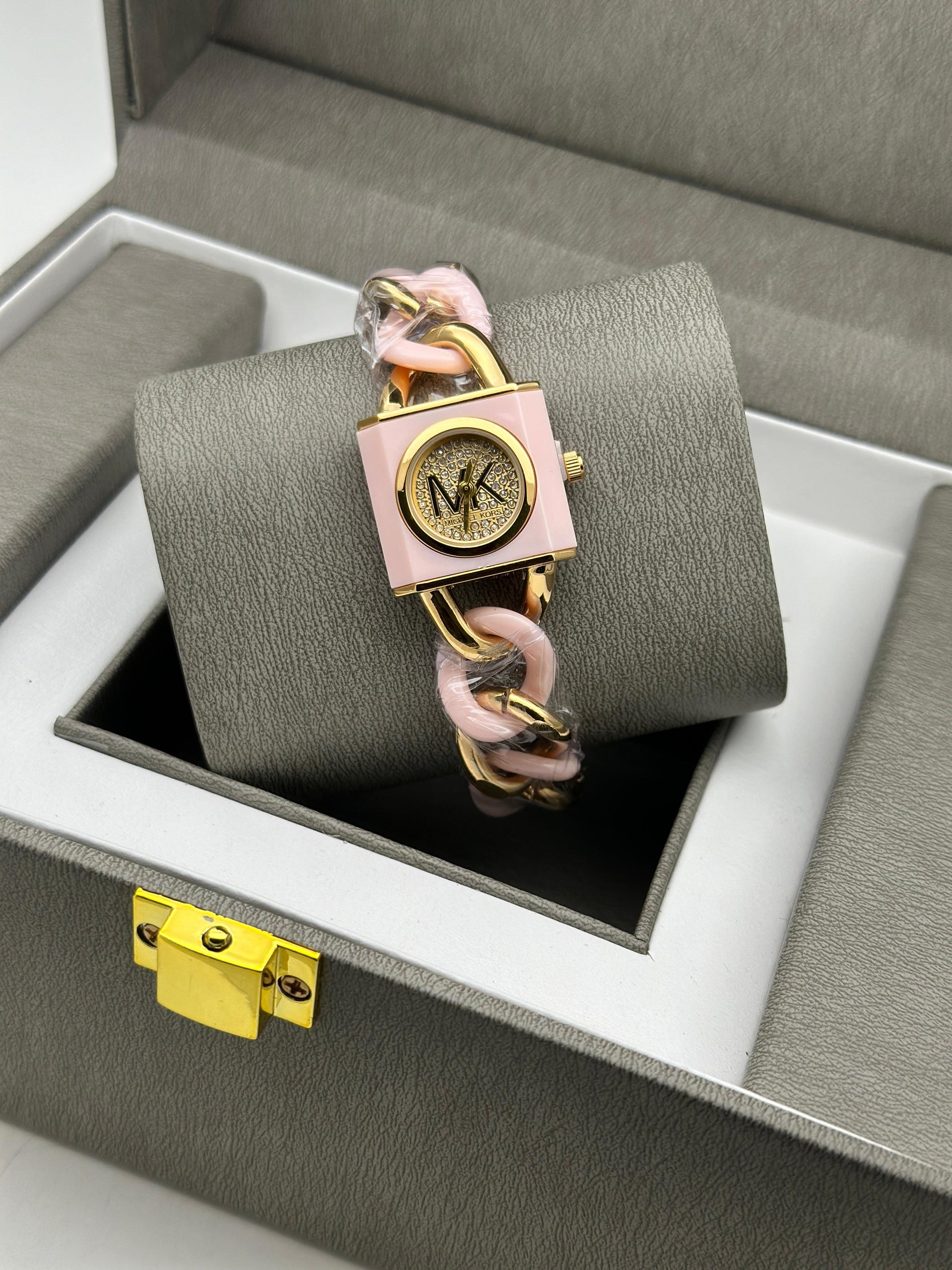 Michael Kors (MK) Ladies Watches – Timeless Luxury and Sophisticated Design invogue watches