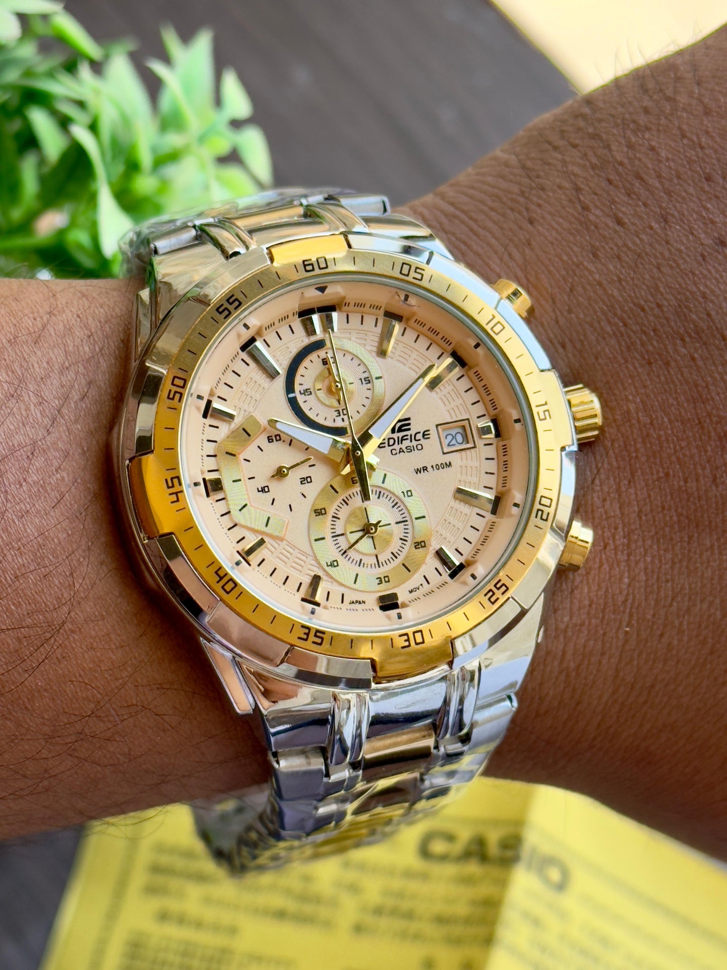 This Casio Edifice watch exudes luxury and sophistication with its stunning finish and intricate chronograph detailing! maurya watch