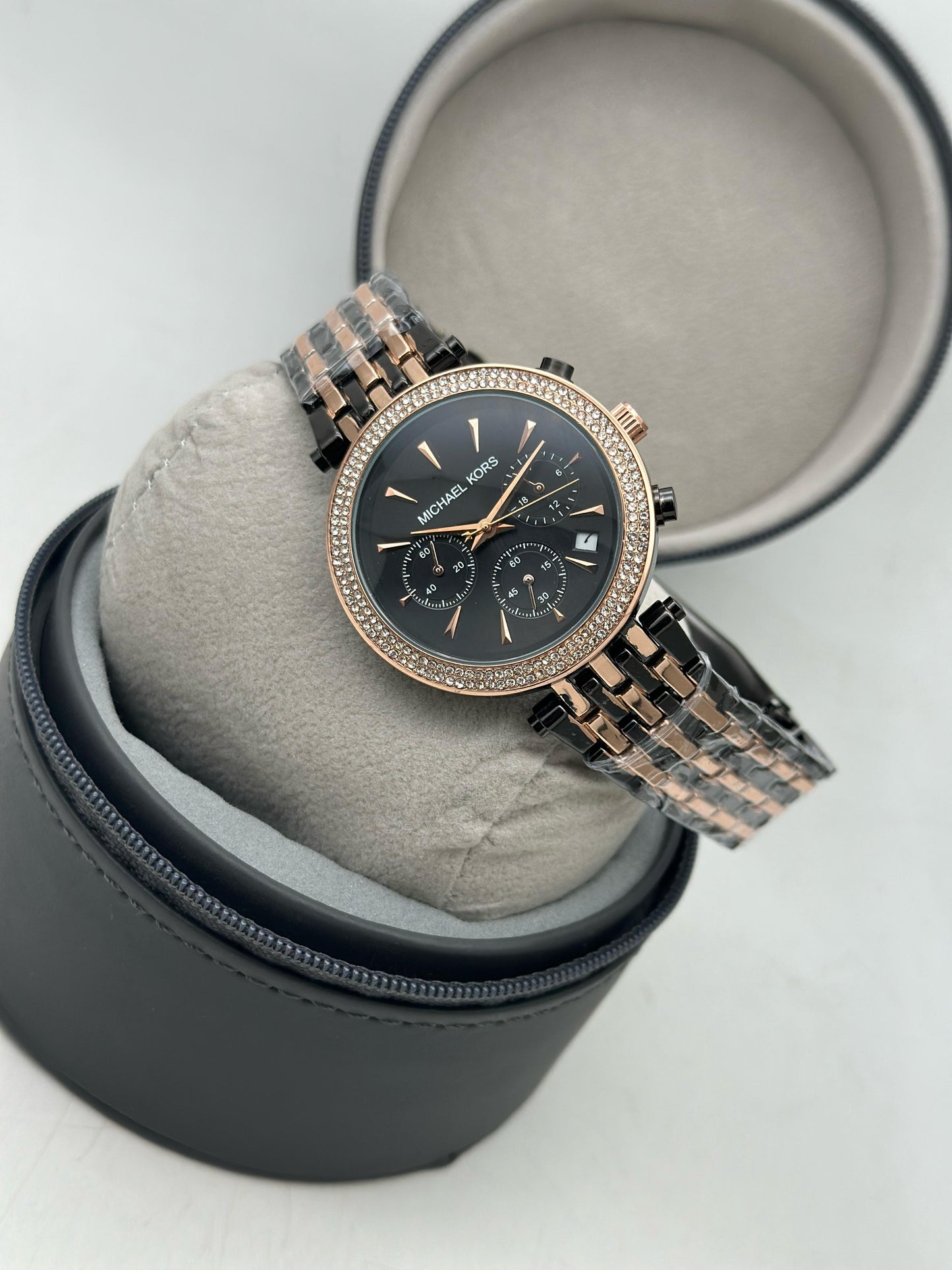 Michael Kors Chronograph Rose Gold First Copy Watch – Quartz Movement maurya watch