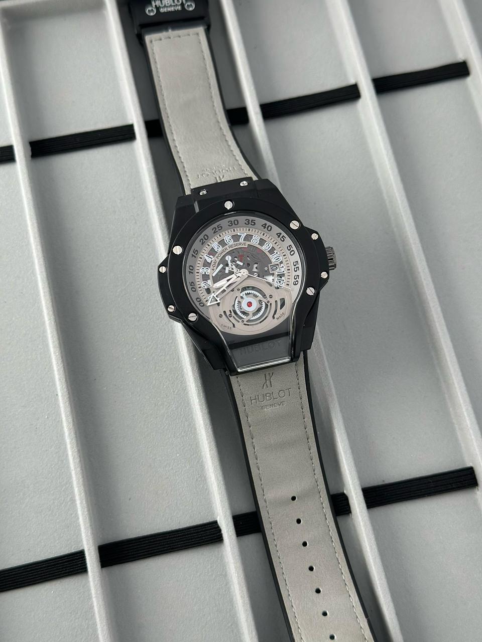 Hublot Gent’s Date Working Leather belt maurya watch