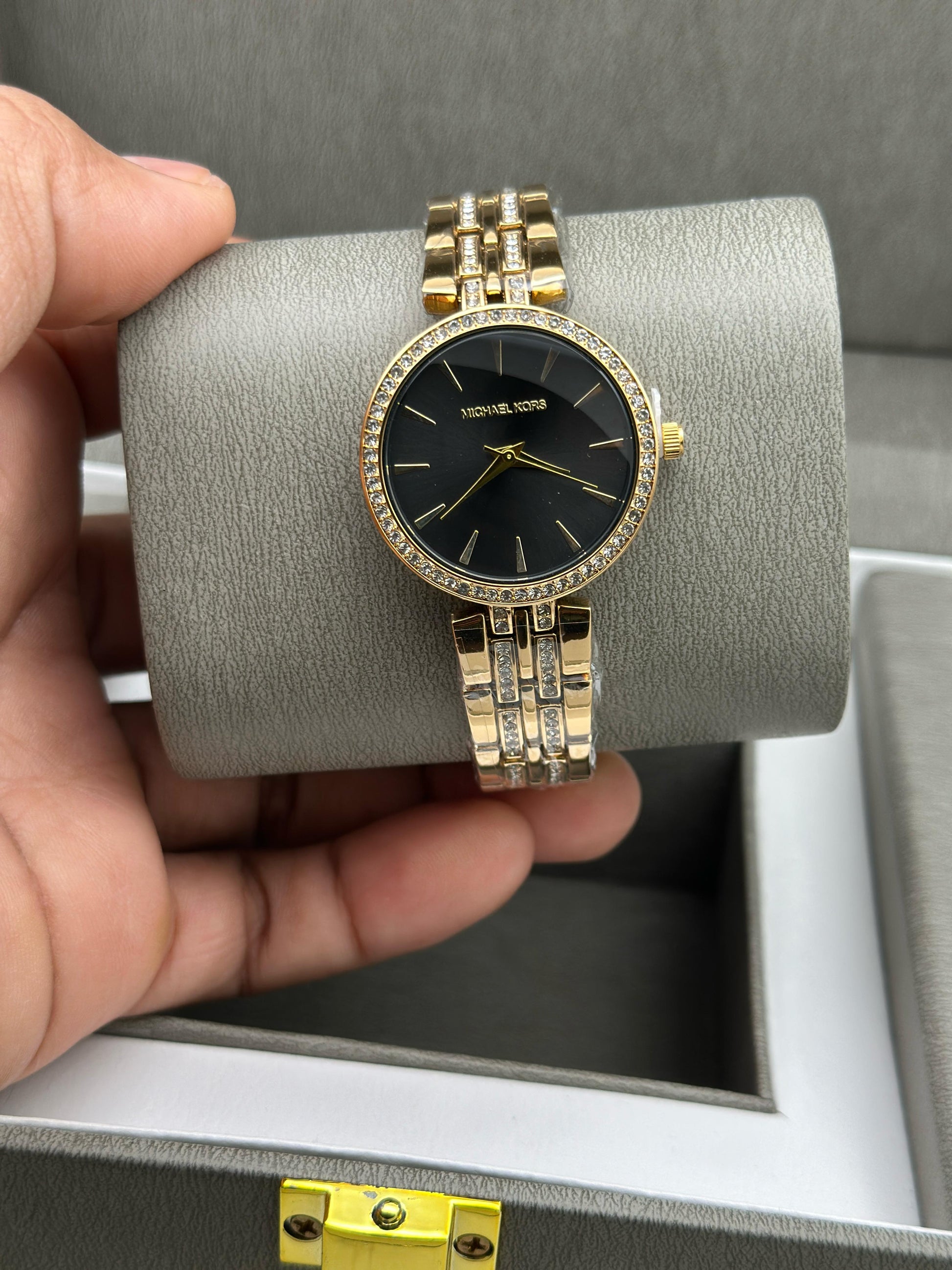 Mk ladies watch maurya watch