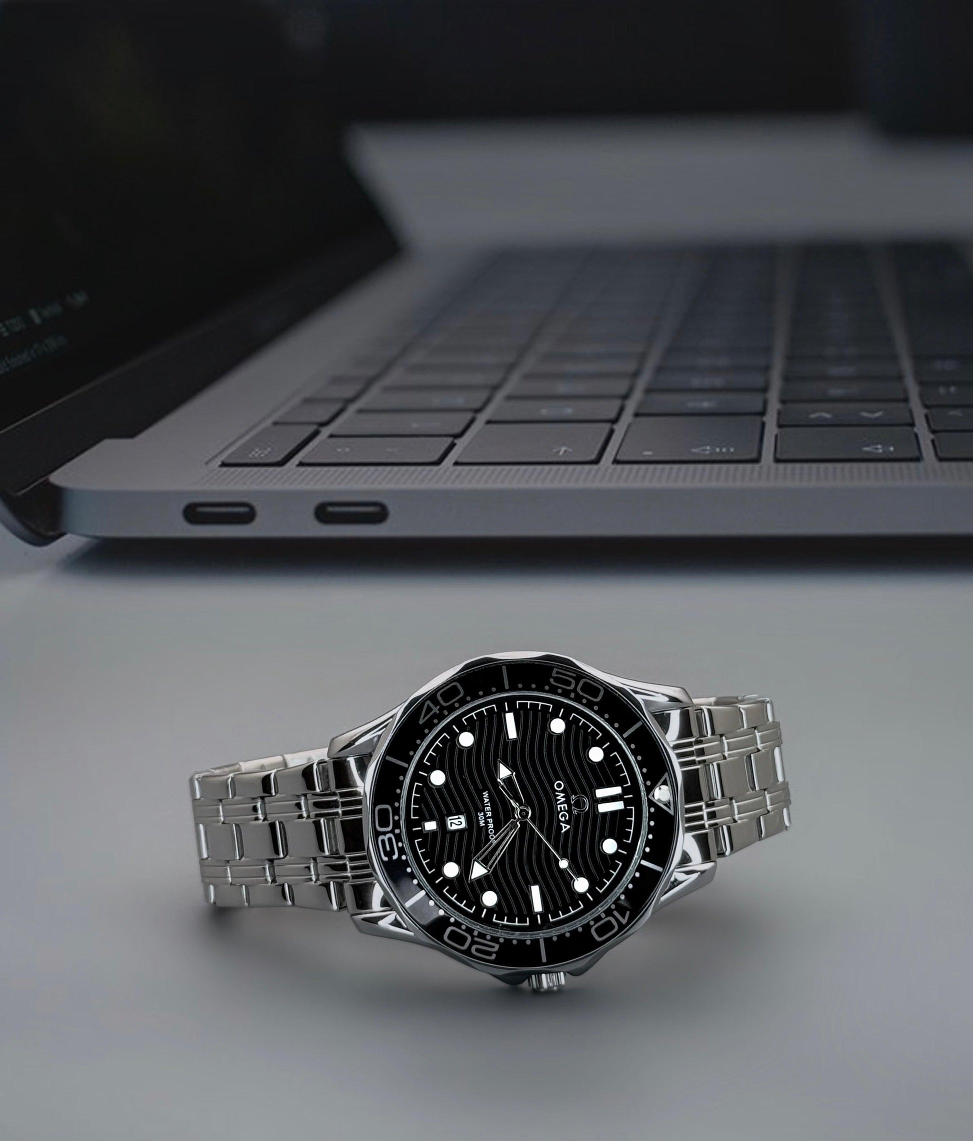 OMEGA SPEEDMASTER men's watch maurya watch