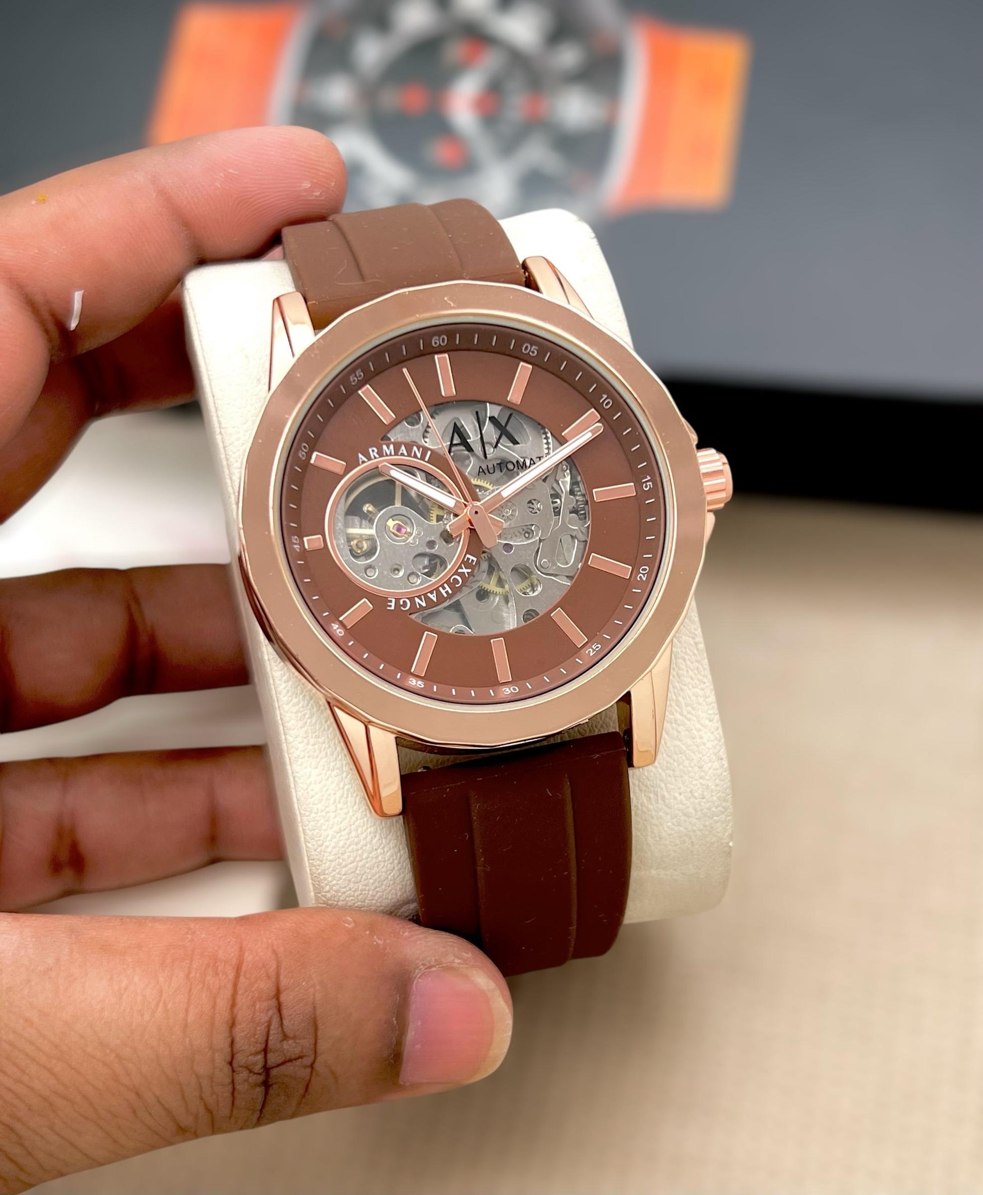 Premium Luxury Wristwatch – Timeless Elegance & Modern Design maurya watch