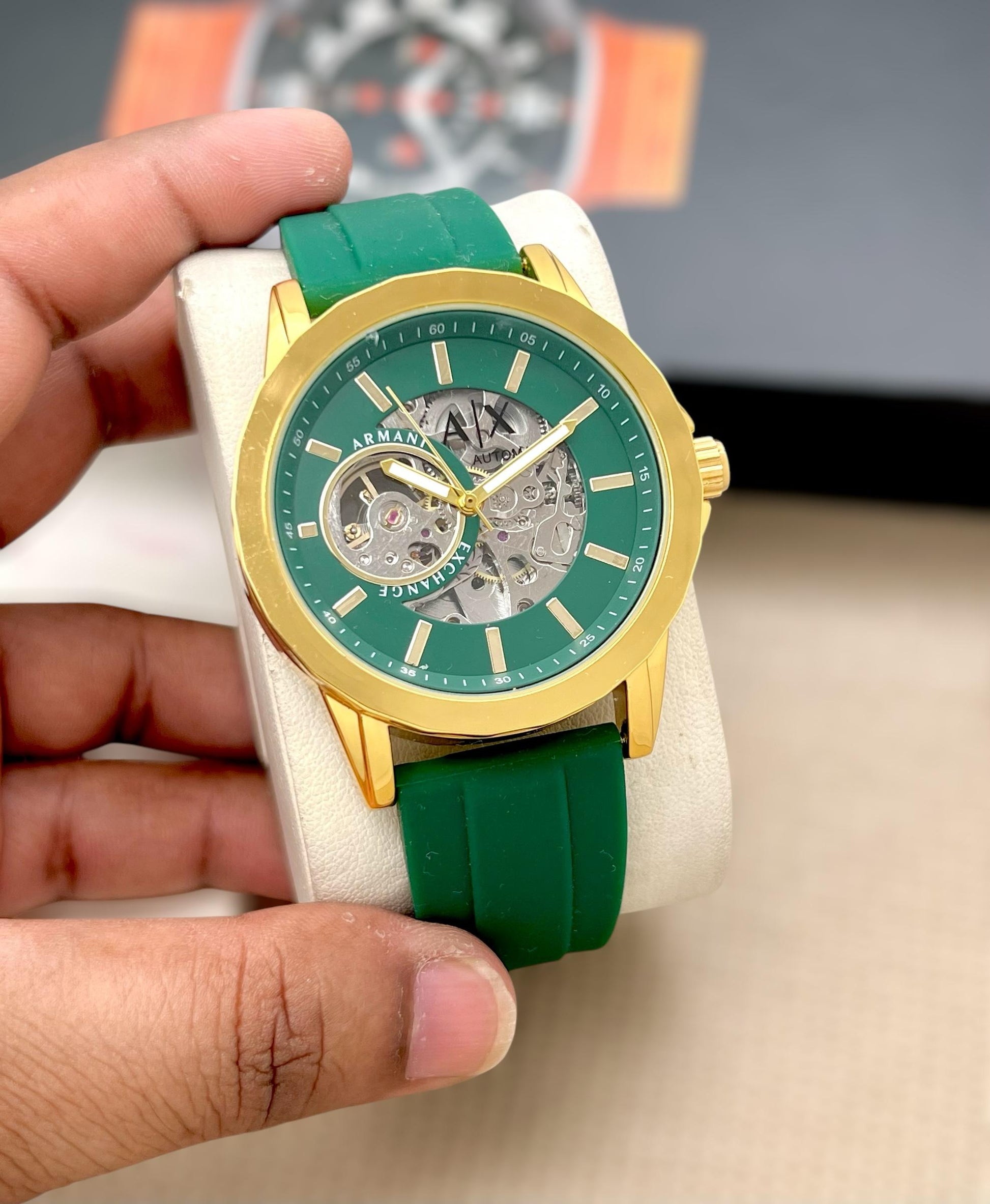 Premium Luxury Wristwatch – Timeless Elegance & Modern Design maurya watch