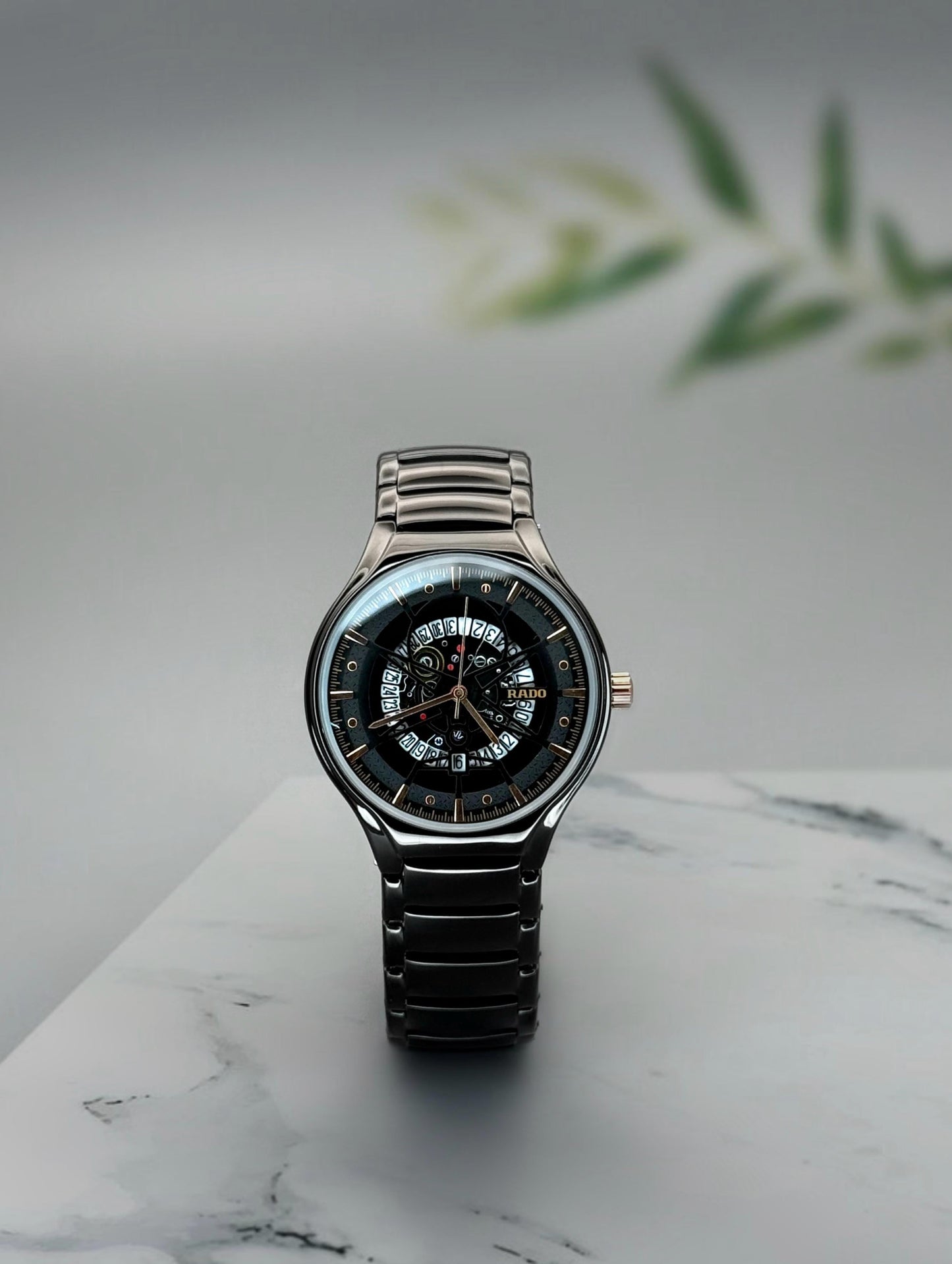 Rado true Round dial maurya watch