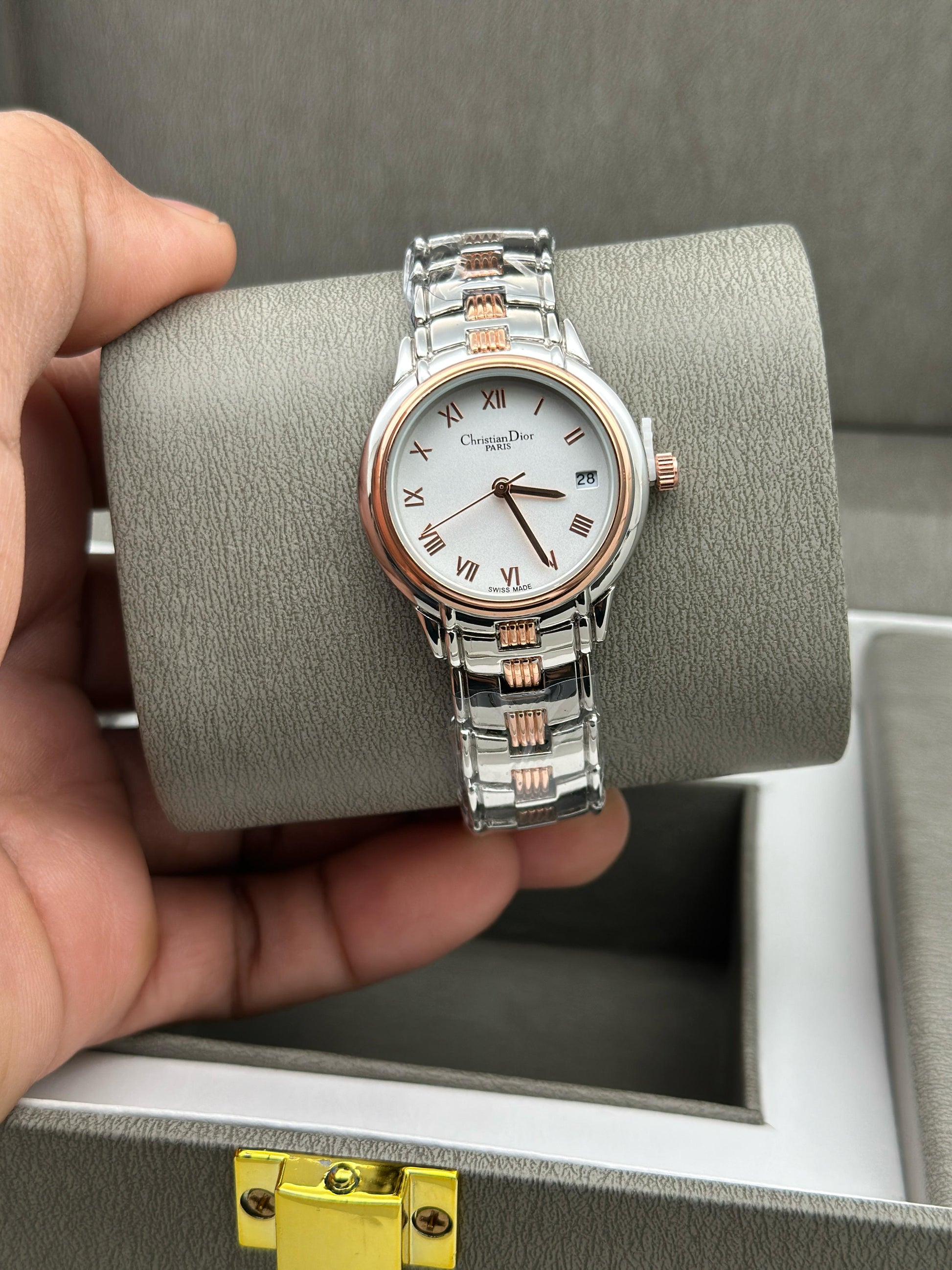 guess,chanel & dior women's watch maurya watch