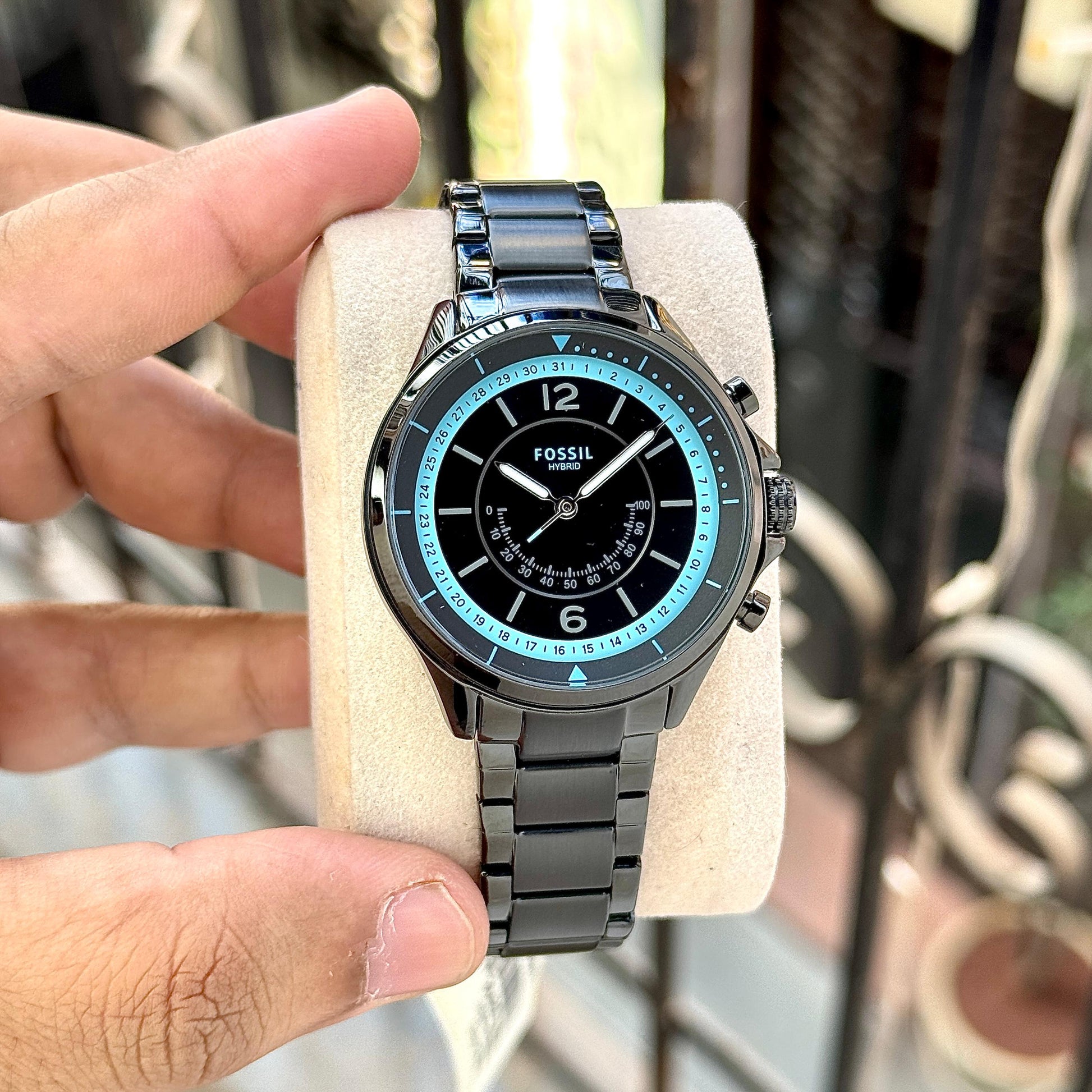 Fossil FTW5081 Sadie – Hybrid Elegance maurya watch