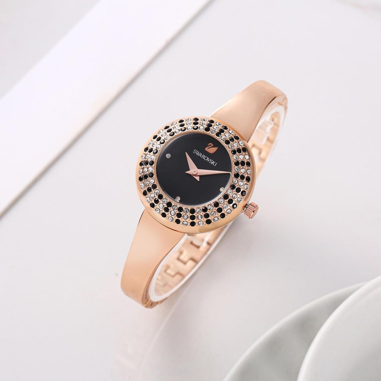 calvin klein, versace, chanel, gucci, swarovski women's watch for her maurya watch