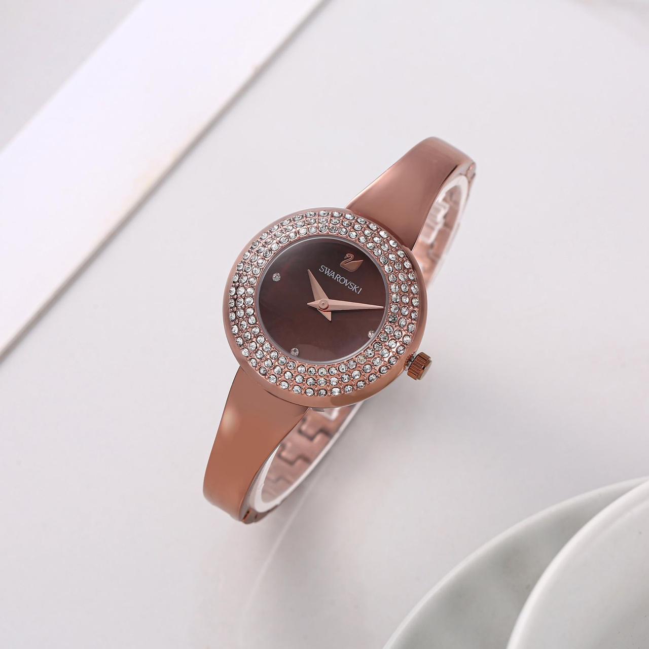 calvin klein, versace, chanel, gucci, swarovski women's watch for her maurya watch
