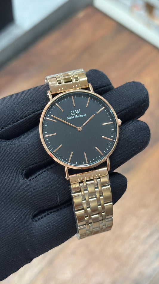 Daniel Wellington rose gold maurya watch