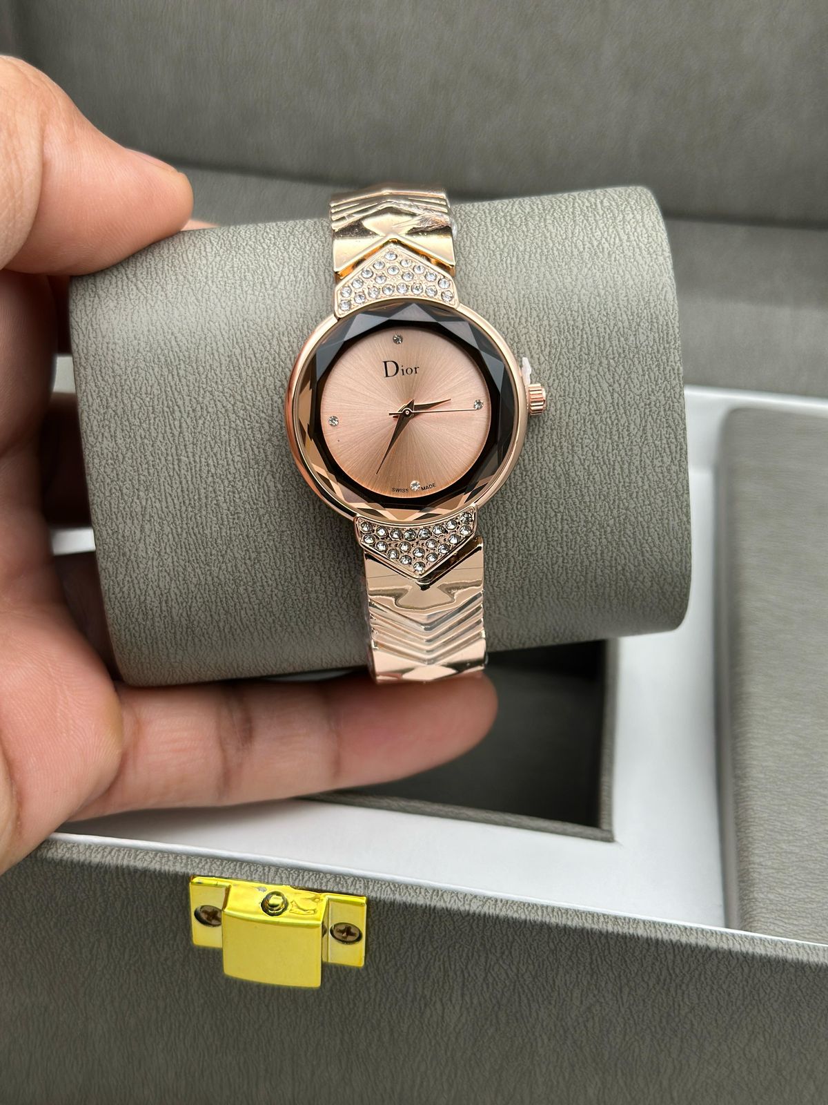 Dior women &nbsp;unique Watches for her ROBIN WATCH WHOLESALE