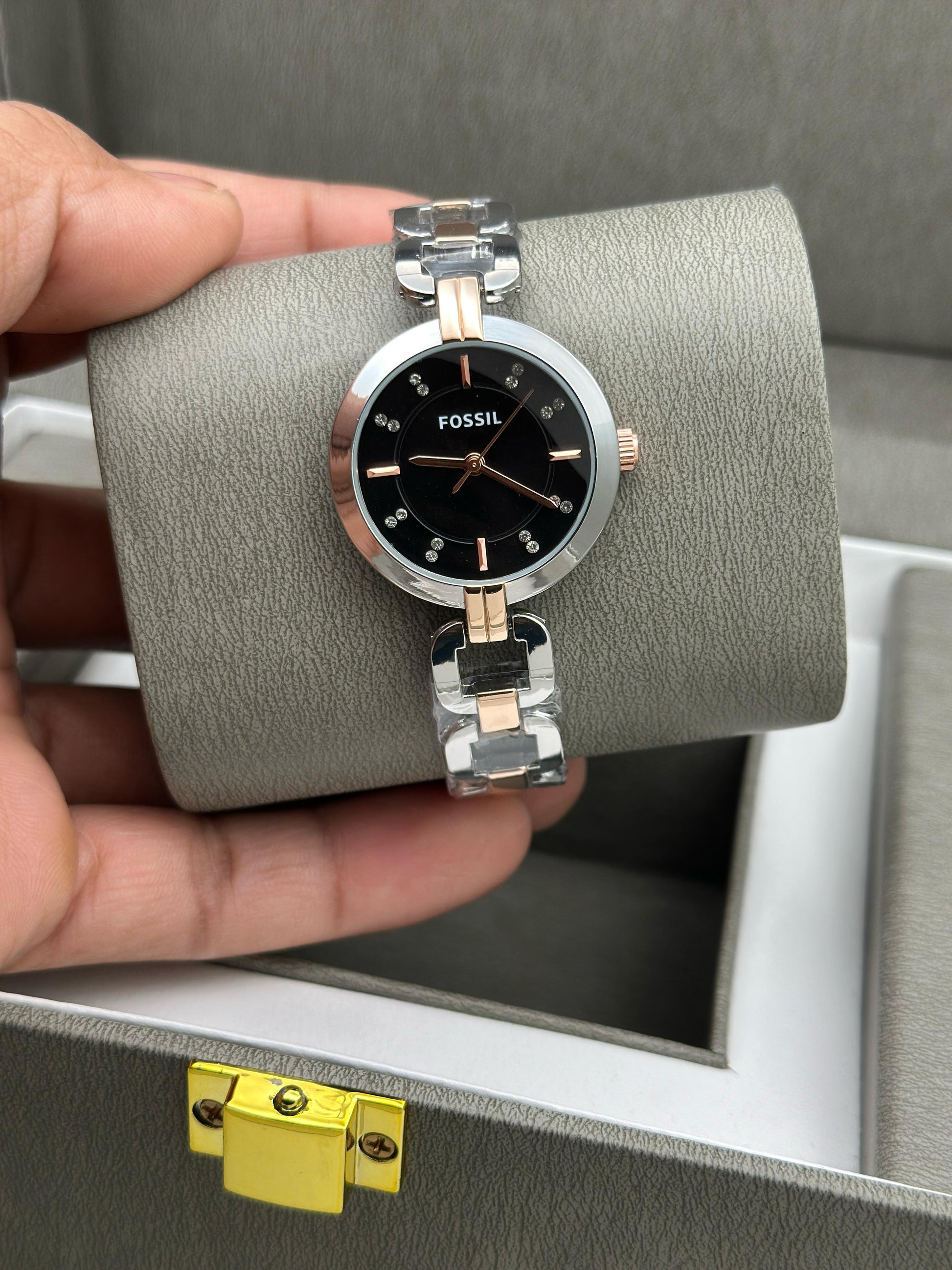 fossil women unique Watches for her maurya watch