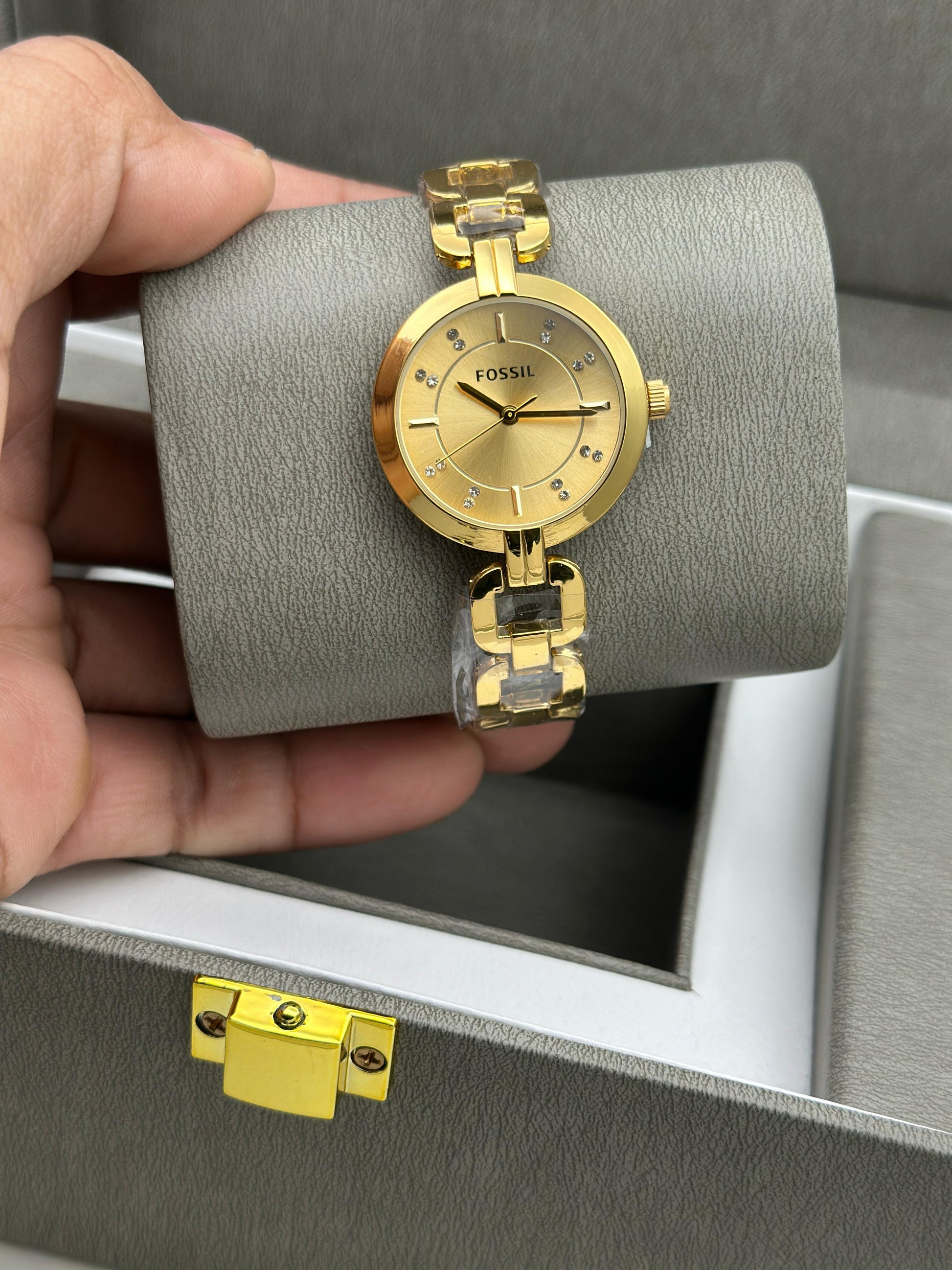 fossil women unique Watches for her maurya watch