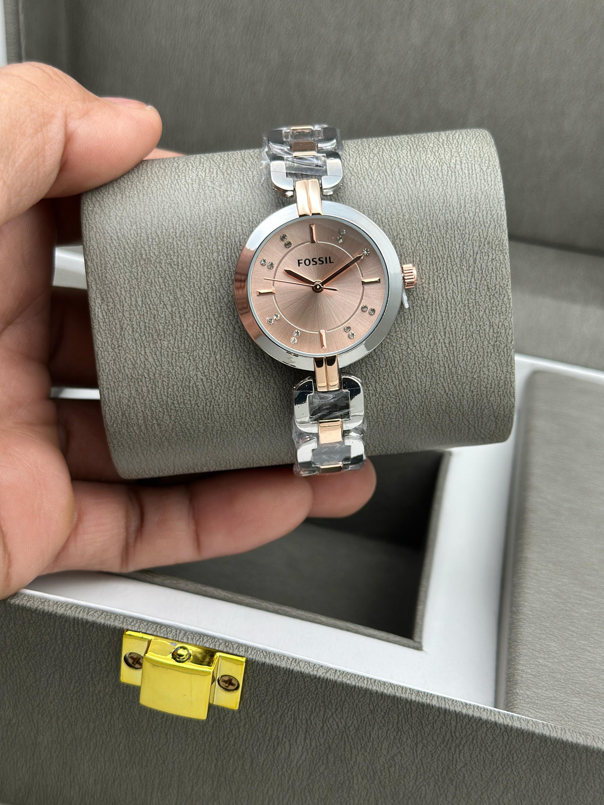 fossil women unique Watches for her maurya watch
