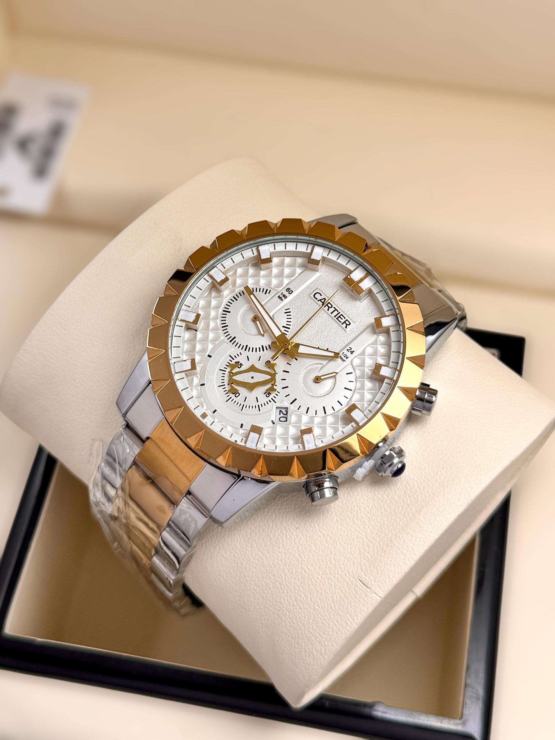 🔥 Cartier Dual-Tone Elegance – For the Bold & Stylish 🔥 A.F watch reseller