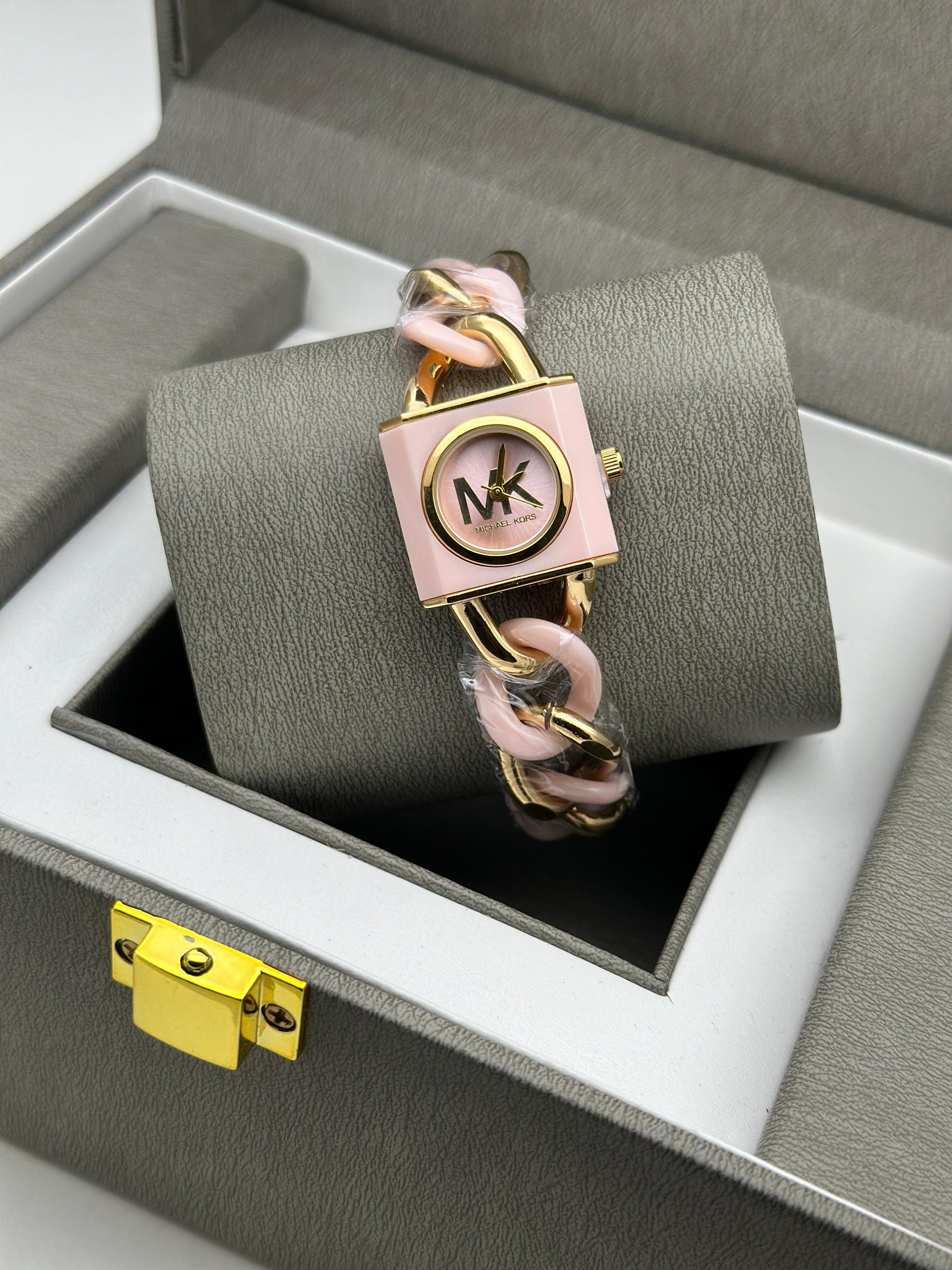 Michael Kors (MK) Ladies Watches – Timeless Luxury and Sophisticated Design invogue watches
