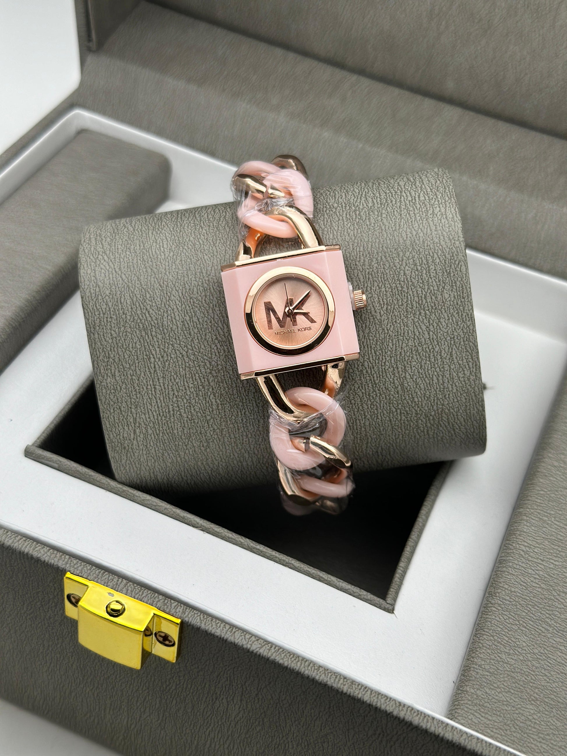 Michael Kors (MK) Ladies Watches – Timeless Luxury and Sophisticated Design invogue watches