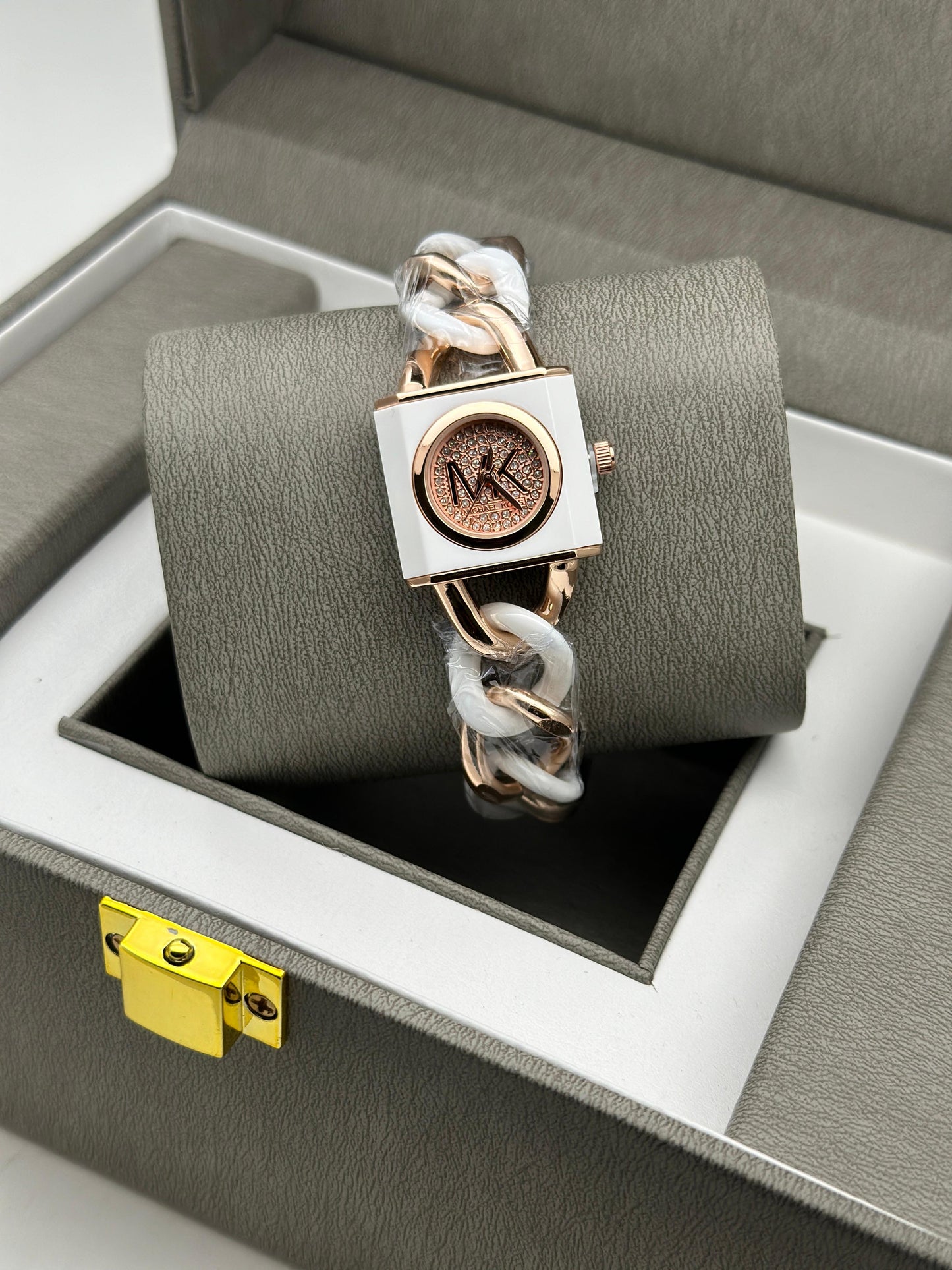 Michael Kors (MK) Ladies Watches – Timeless Luxury and Sophisticated Design invogue watches