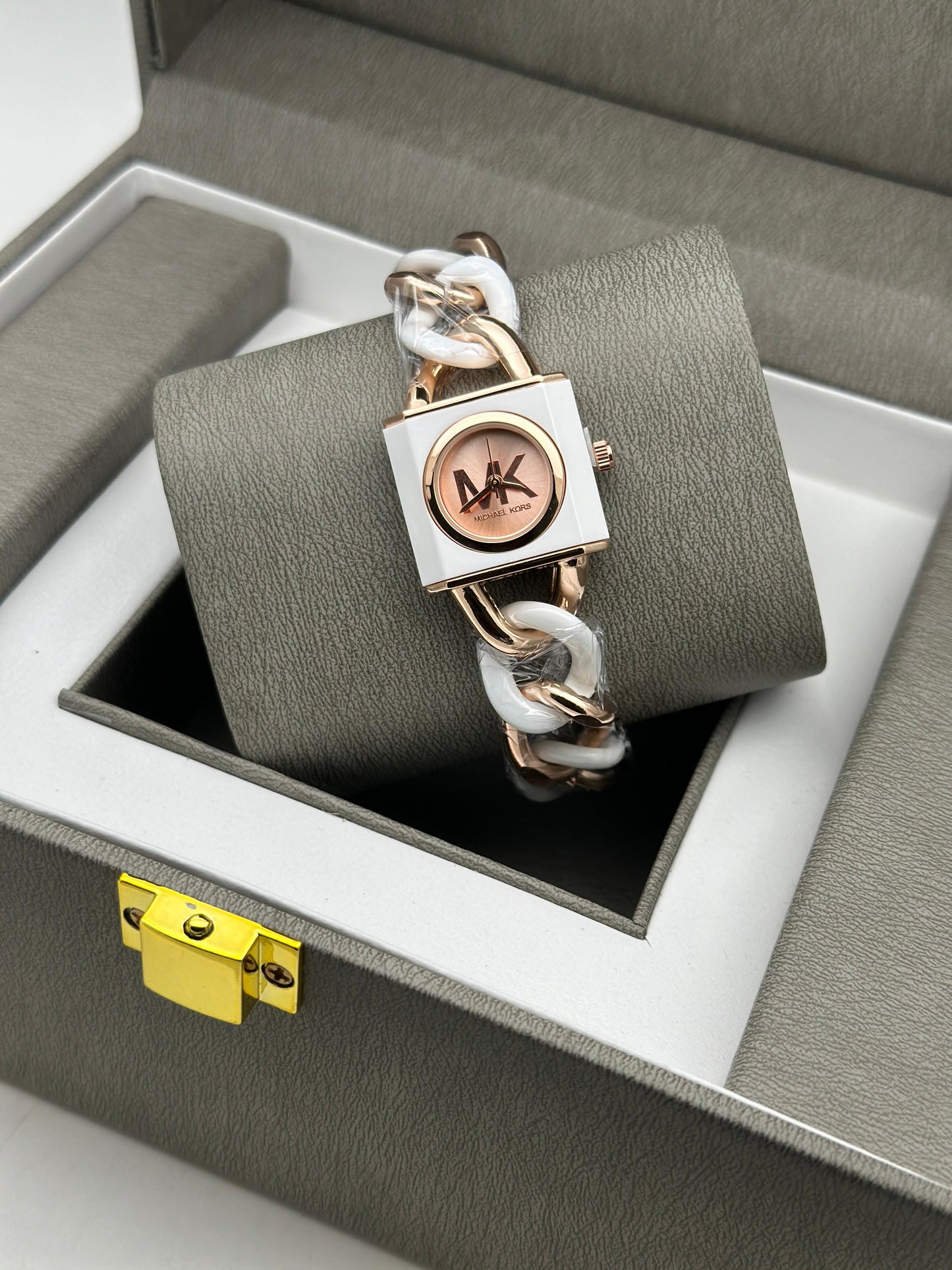 Michael Kors (MK) Ladies Watches – Timeless Luxury and Sophisticated Design invogue watches
