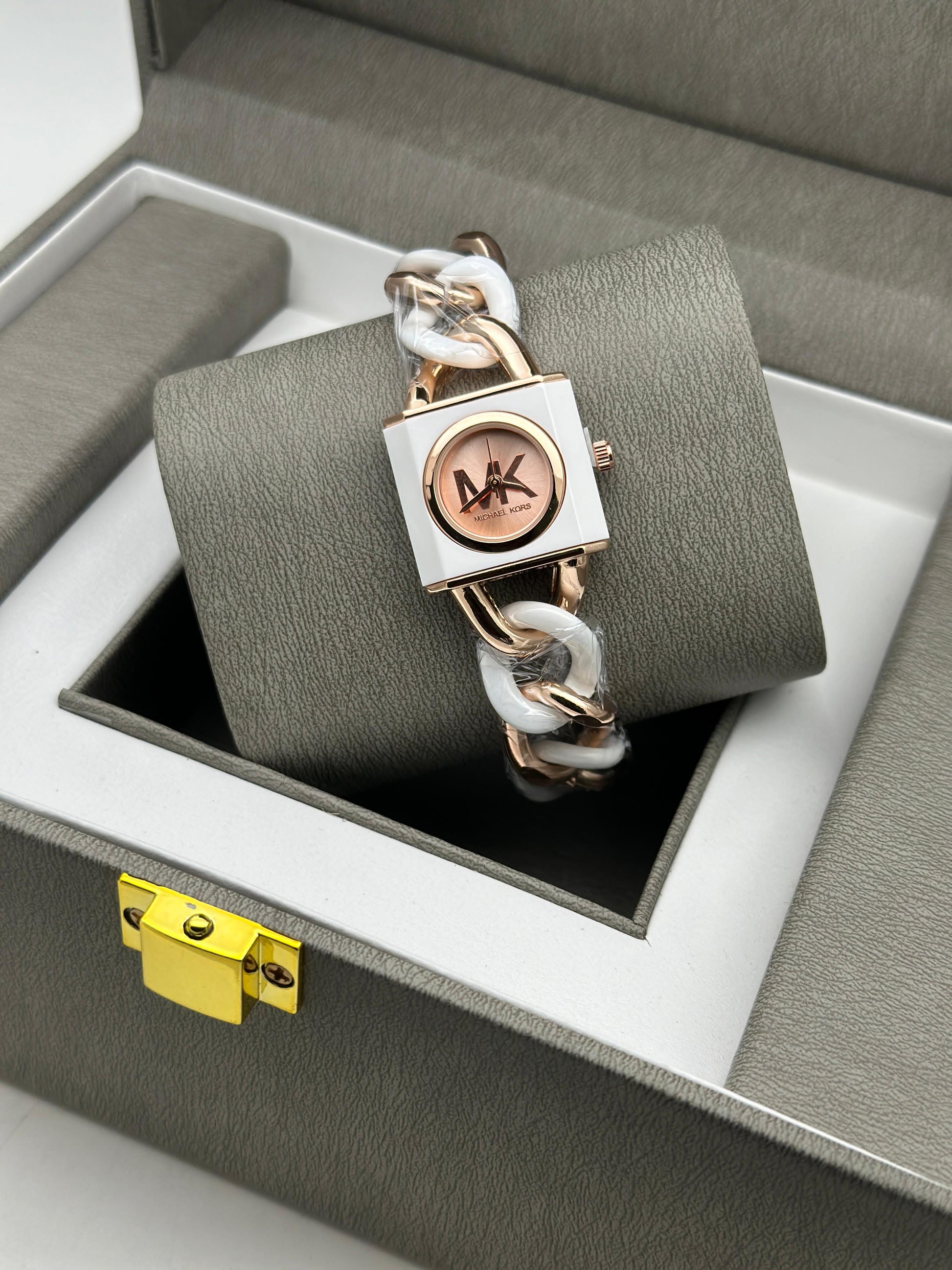 Michael Kors (MK) Ladies Watches – Timeless Luxury and Sophisticated Design invogue watches