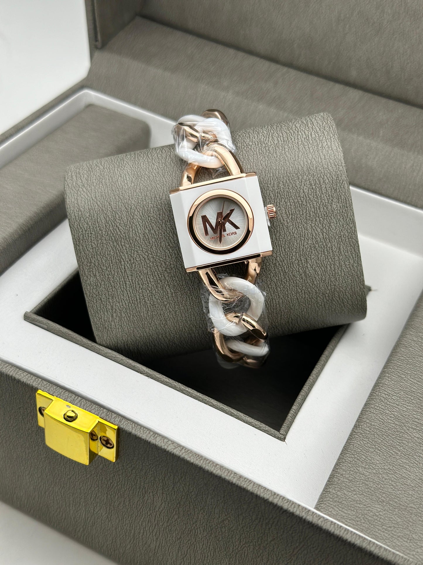 Michael Kors (MK) Ladies Watches – Timeless Luxury and Sophisticated Design invogue watches