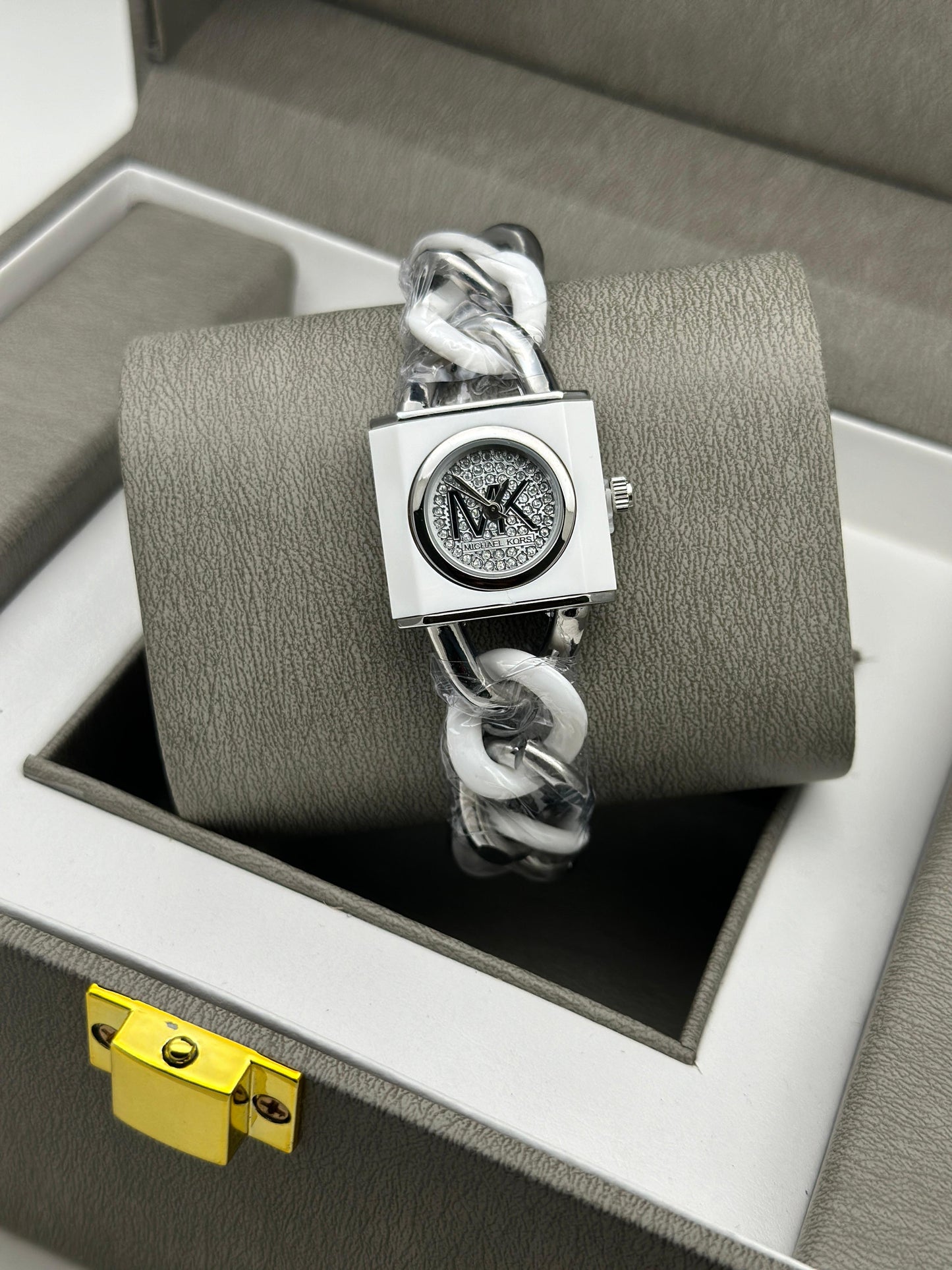 Michael Kors (MK) Ladies Watches – Timeless Luxury and Sophisticated Design invogue watches