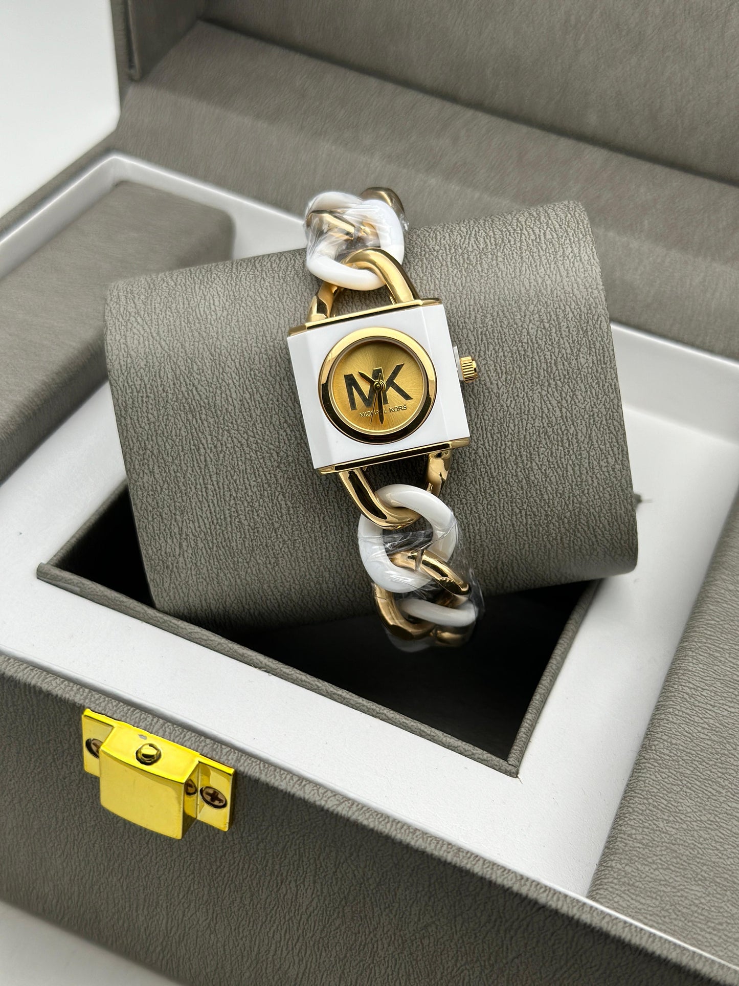 Michael Kors (MK) Ladies Watches – Timeless Luxury and Sophisticated Design invogue watches