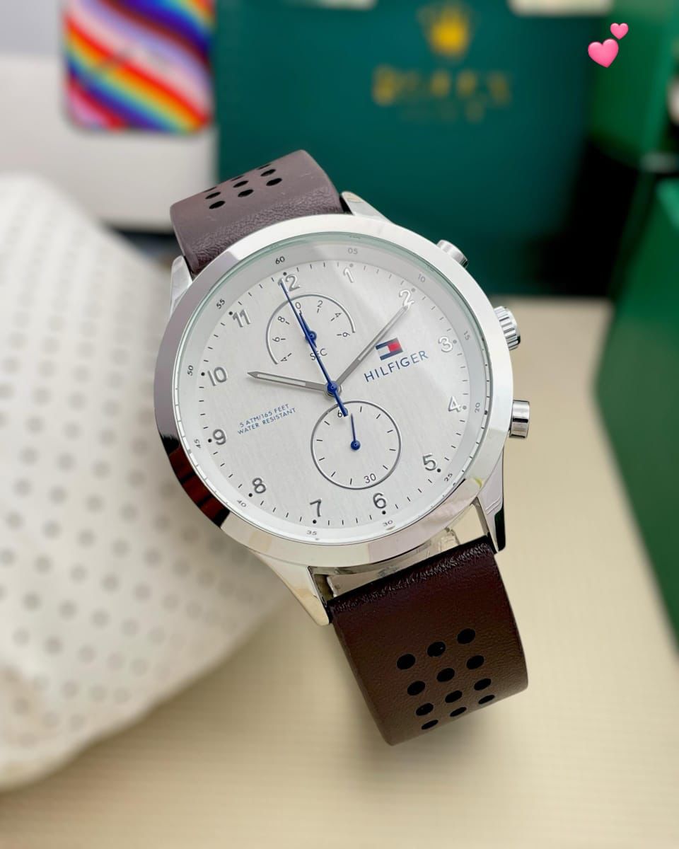 Tommy Hilfiger Modern Original Men’s Watch – A Perfect Blend of Style and Function invogue watches