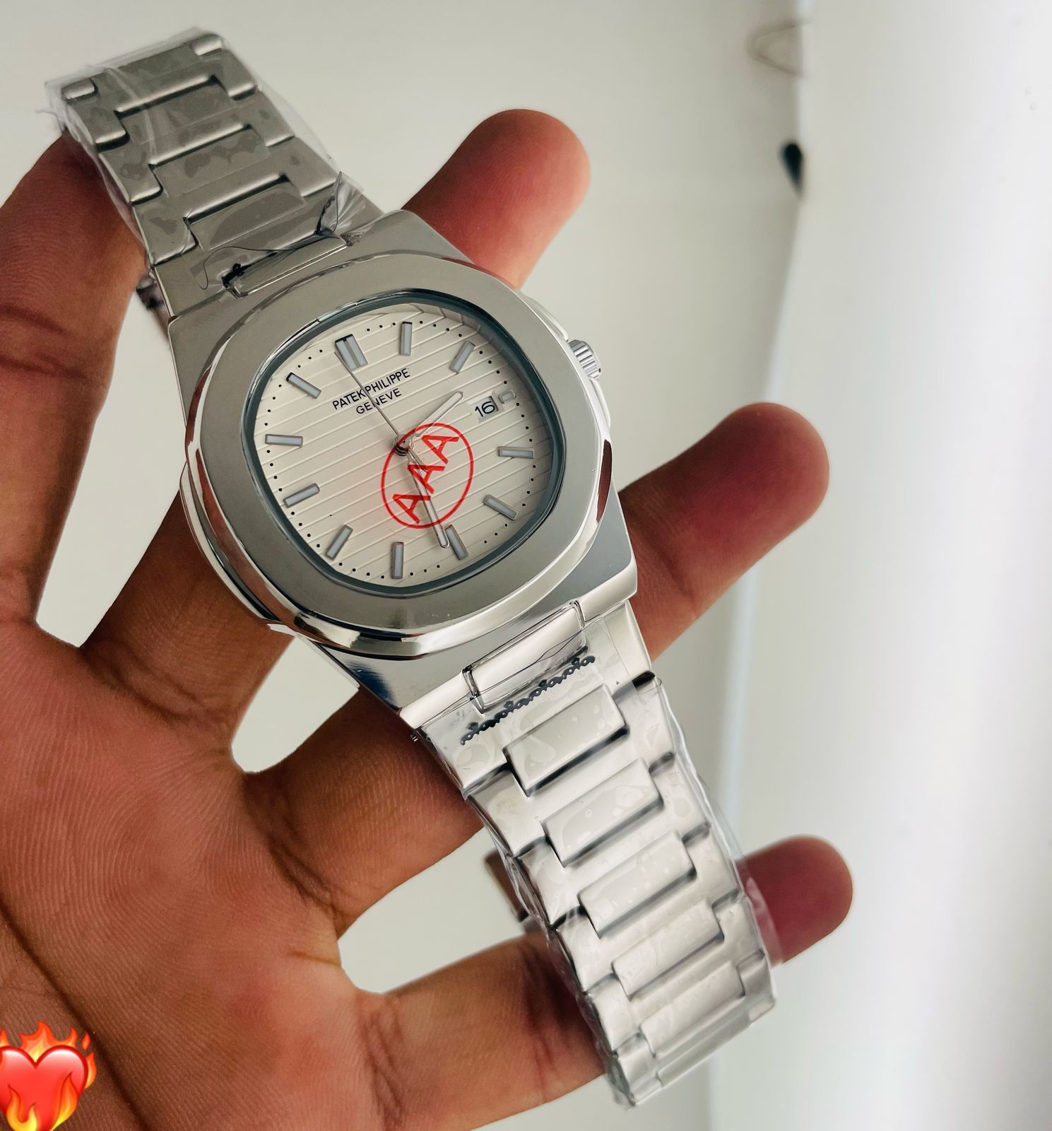 PP GENTS GOOD QUALITY  BUTTERFLY LOCK Quartz maurya watch