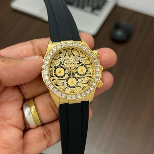 The Rolex Cosmograph Daytona Men's White Gold With Dimond Bazel Dial Original Stainless Steel Watch ✨ maurya watch