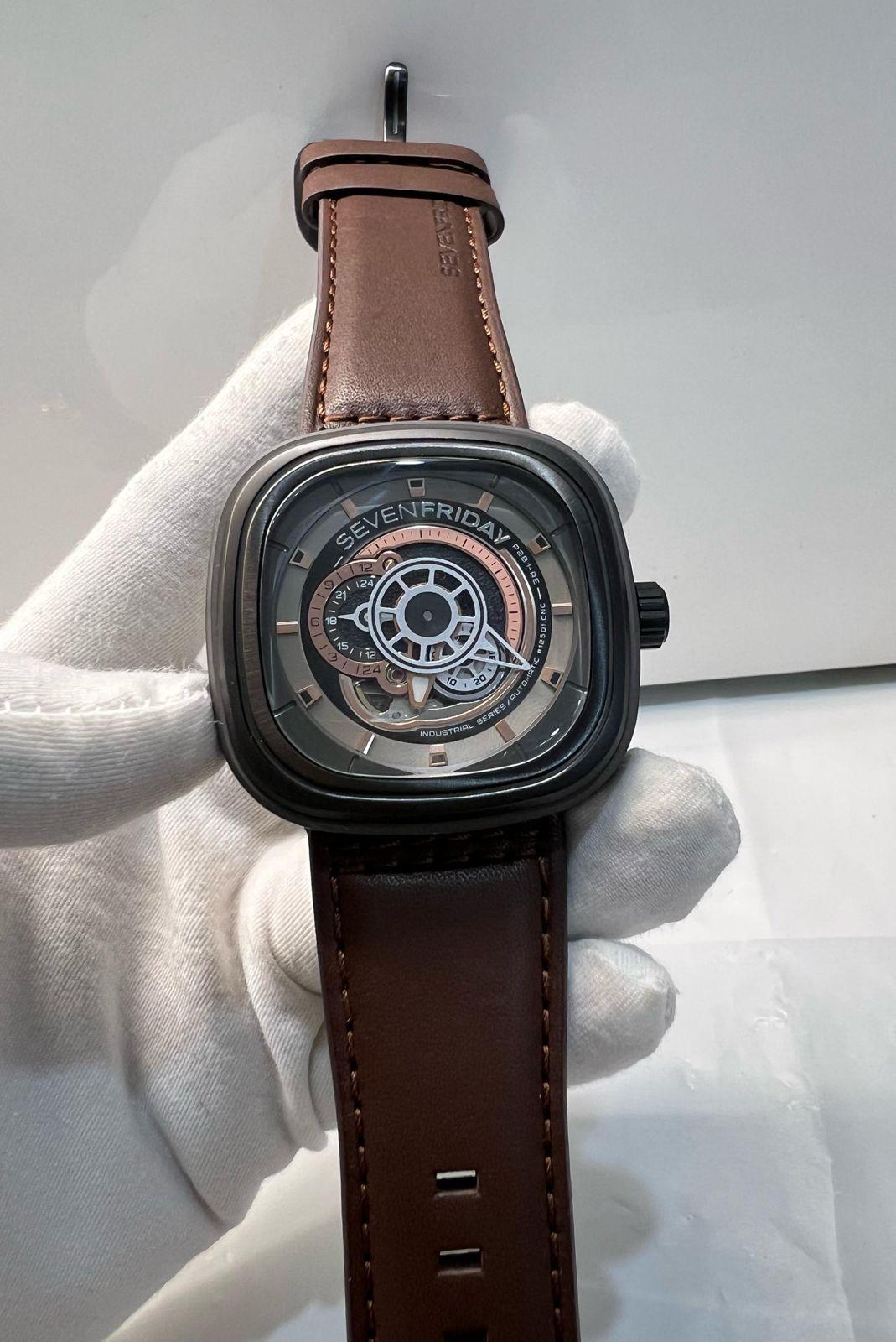 Shaven friday high quality  maurya watch