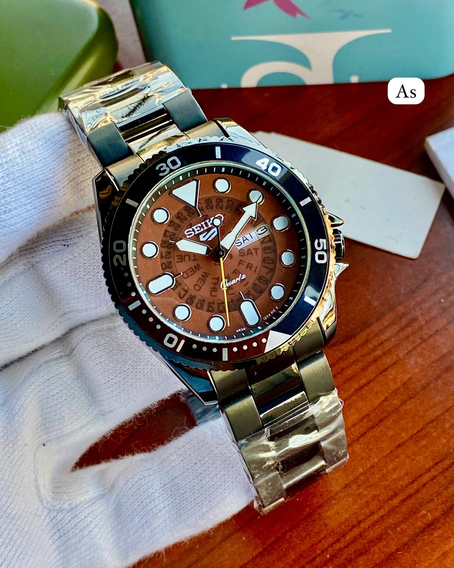 SEIKO Pure metal day date maurya watch