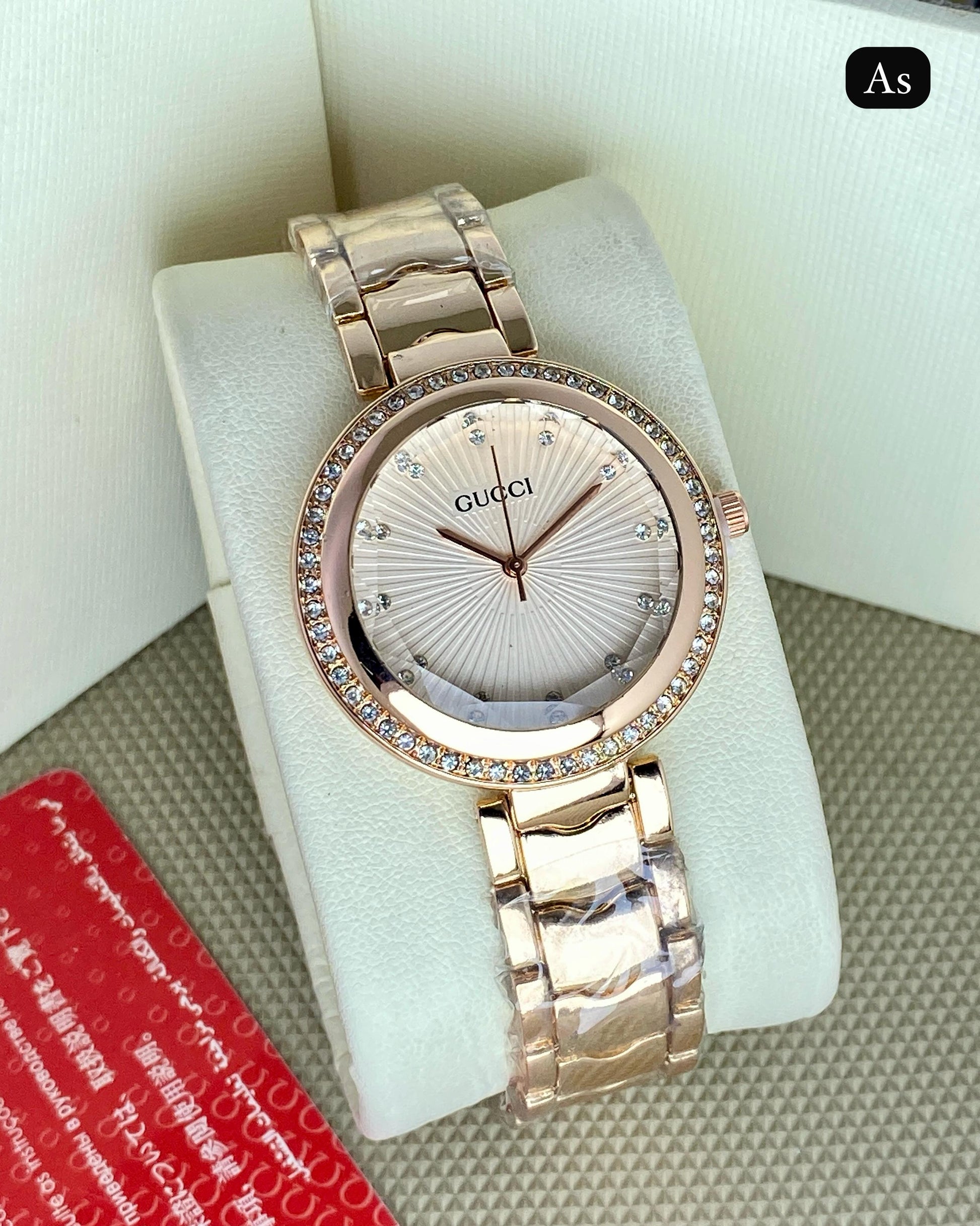 Gucci for ladies just in 999 /- maurya watch