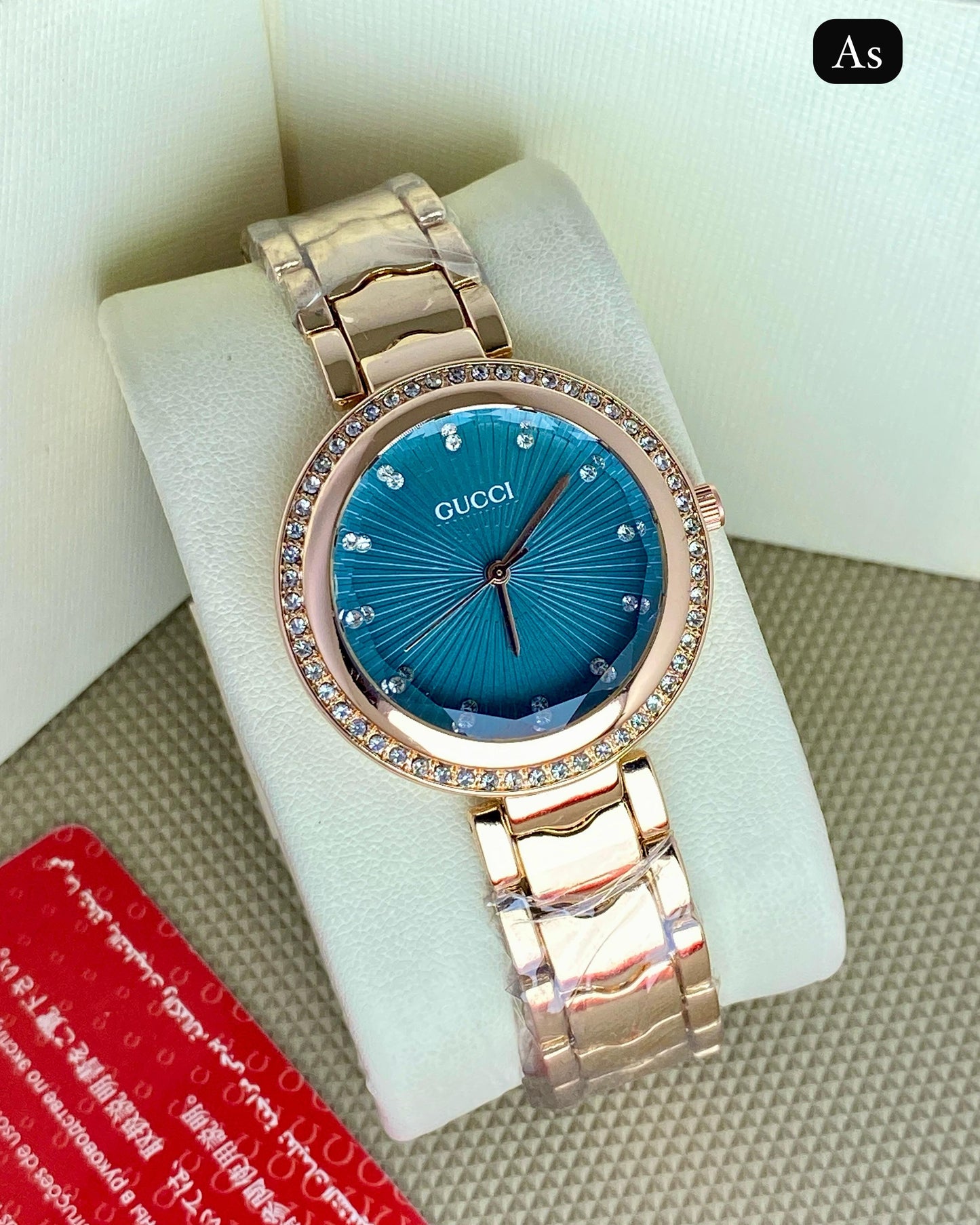 Gucci for ladies just in 999 /- maurya watch