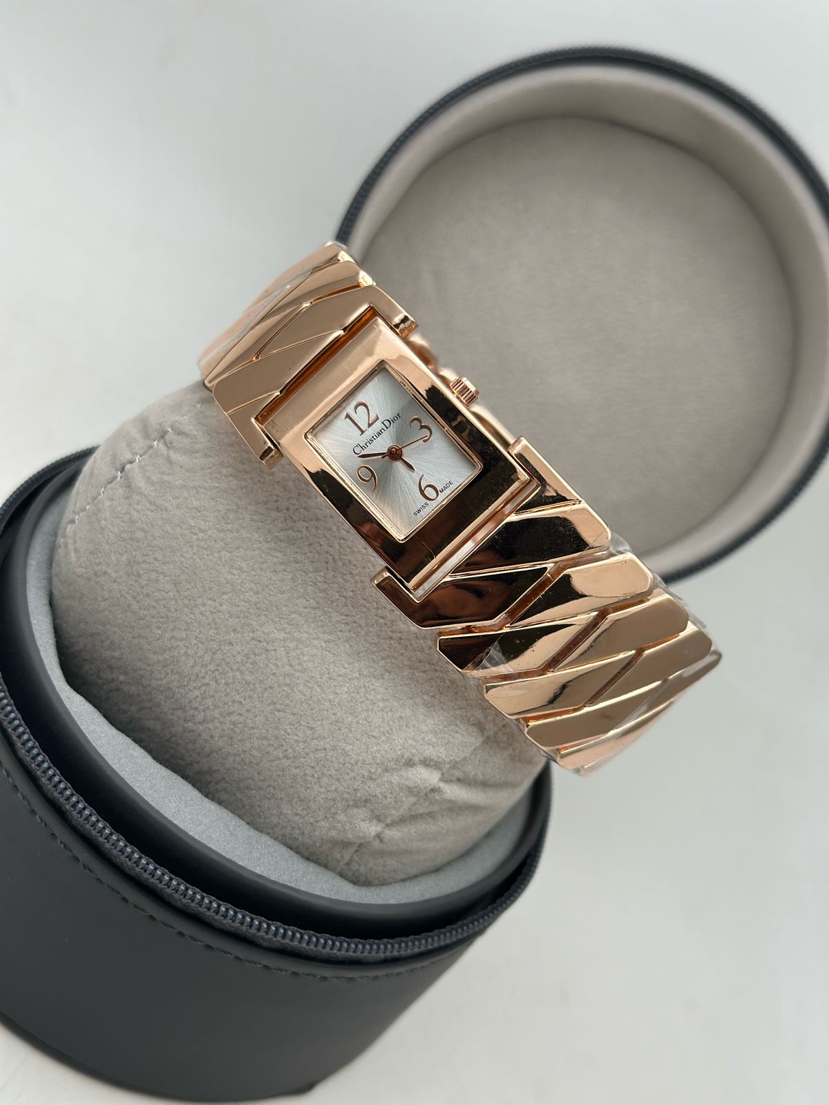 Ladies watches maurya watch
