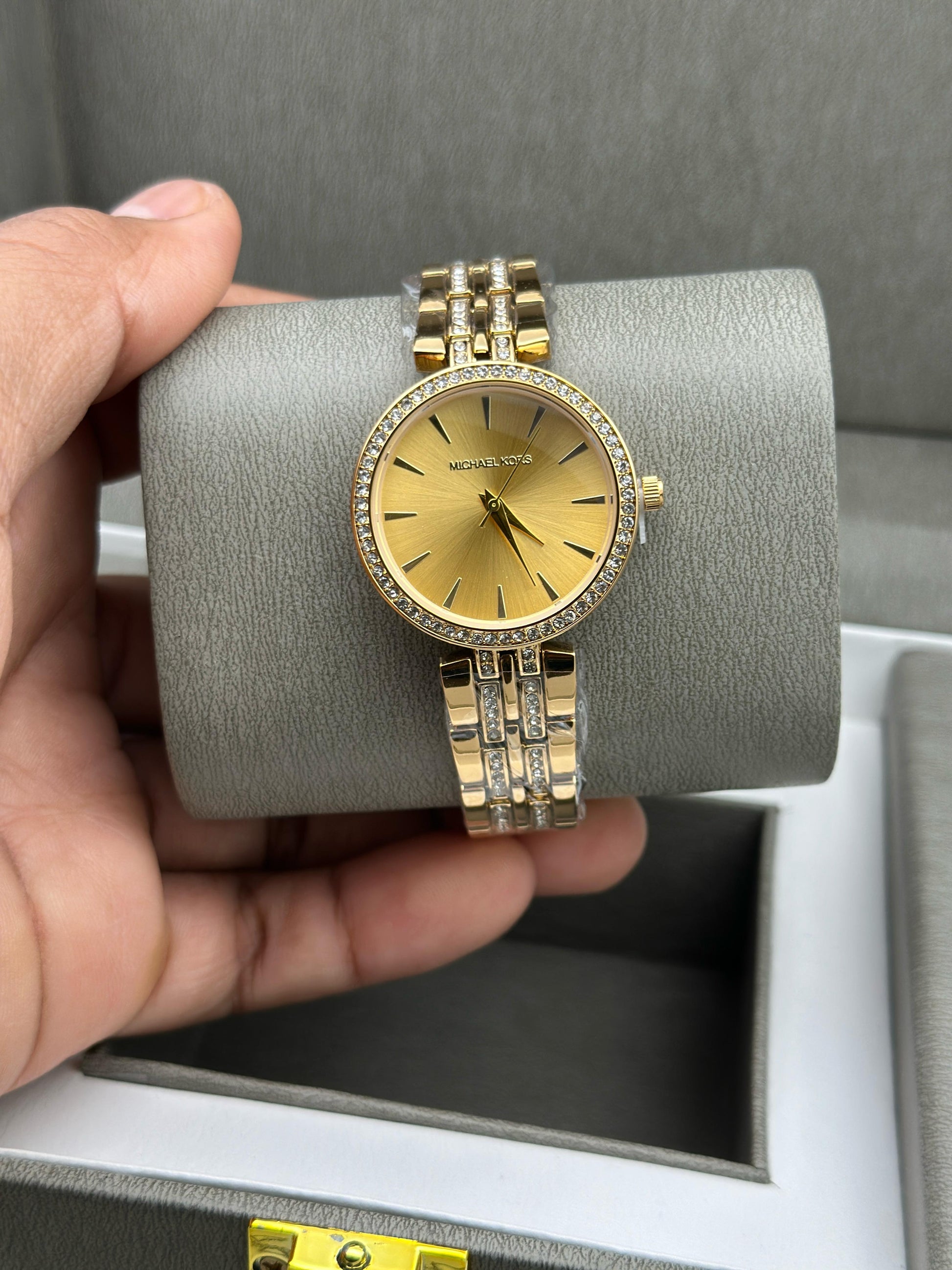 Mk ladies watch maurya watch