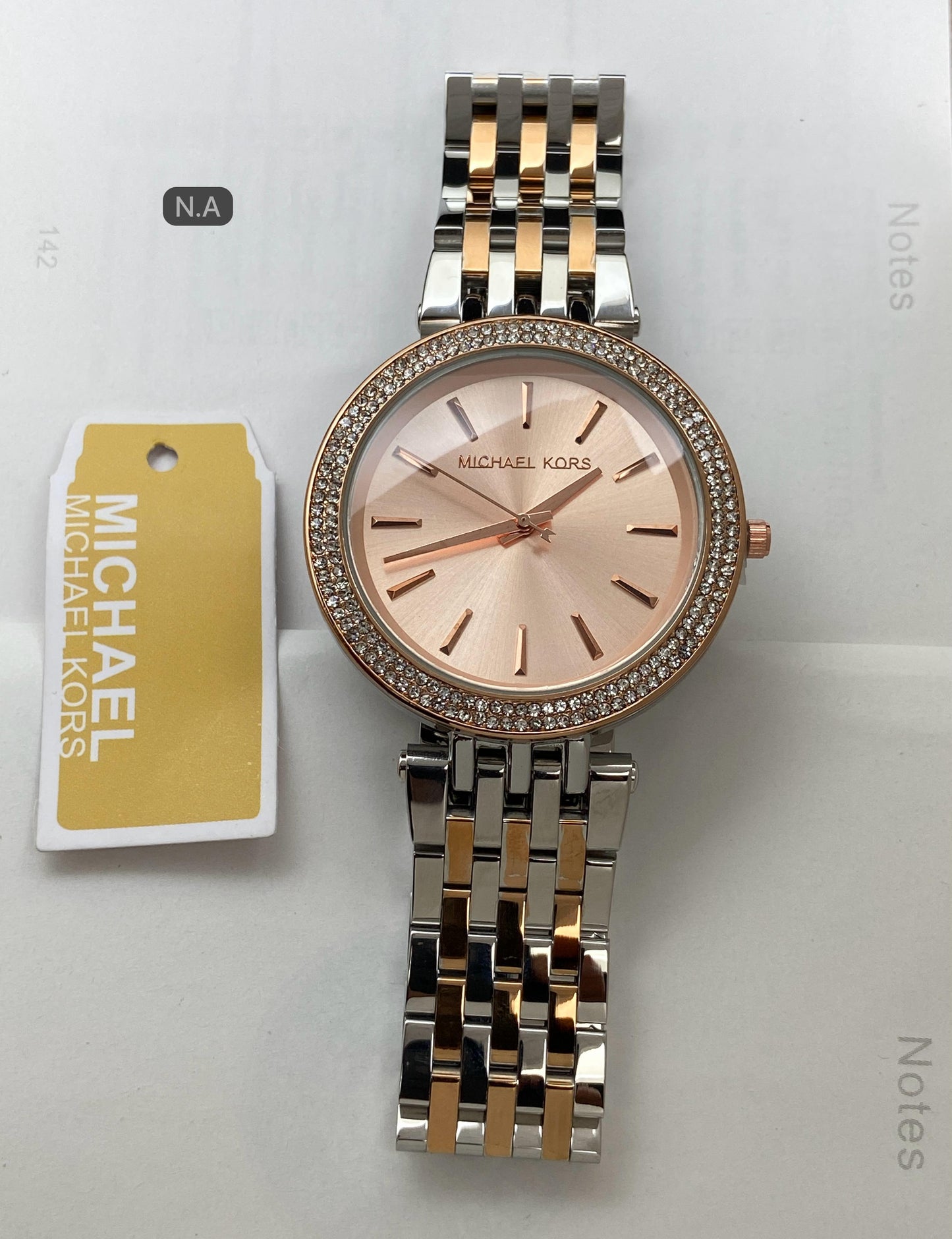 Michael kors A Turquoise Mother of Pearl dial