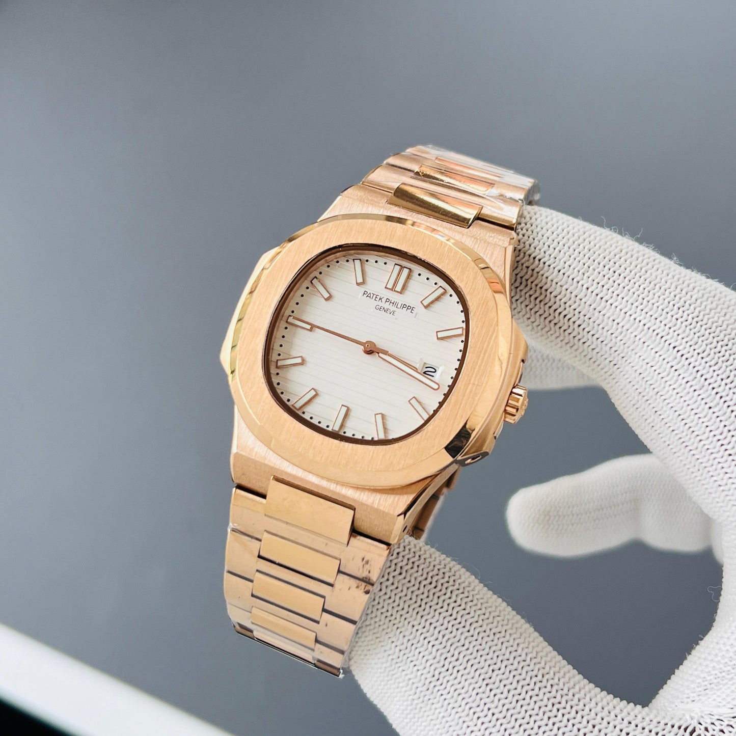 PATEK PHILIPPE NAUTILUS JAPANESE QUARTZ