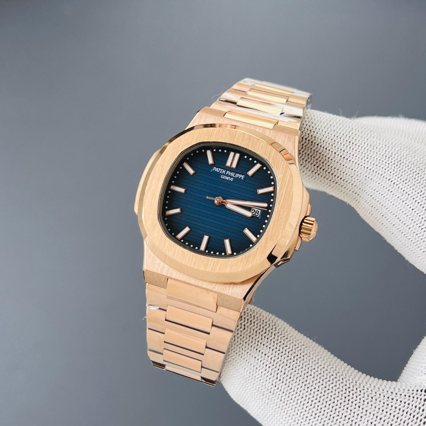 PATEK PHILIPPE NAUTILUS JAPANESE QUARTZ