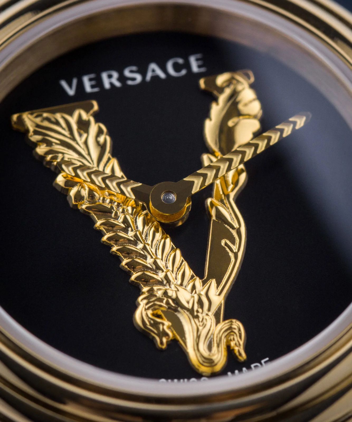 Versace VET300921 Mini Virtus Woman’s Watch 💕