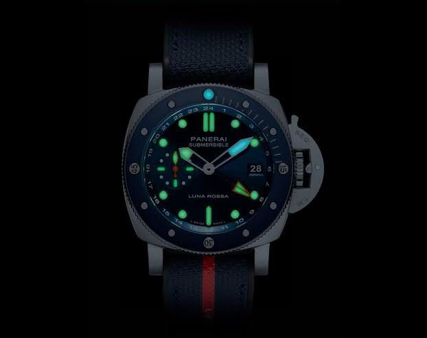Panerai Submersible 44mm Automatic Quarantaquattro Luna Rossa men’s Watch 🤩