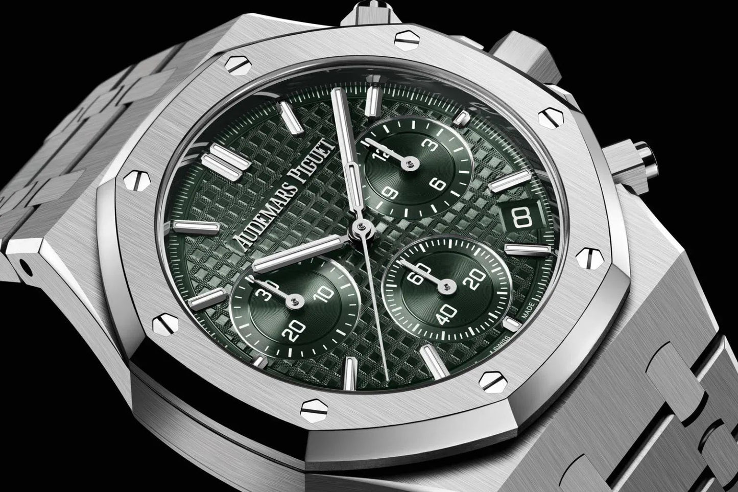 Audemars Piguet Royal Oak 50th Anniversary Chronograph’s Swiss ETA 🤩