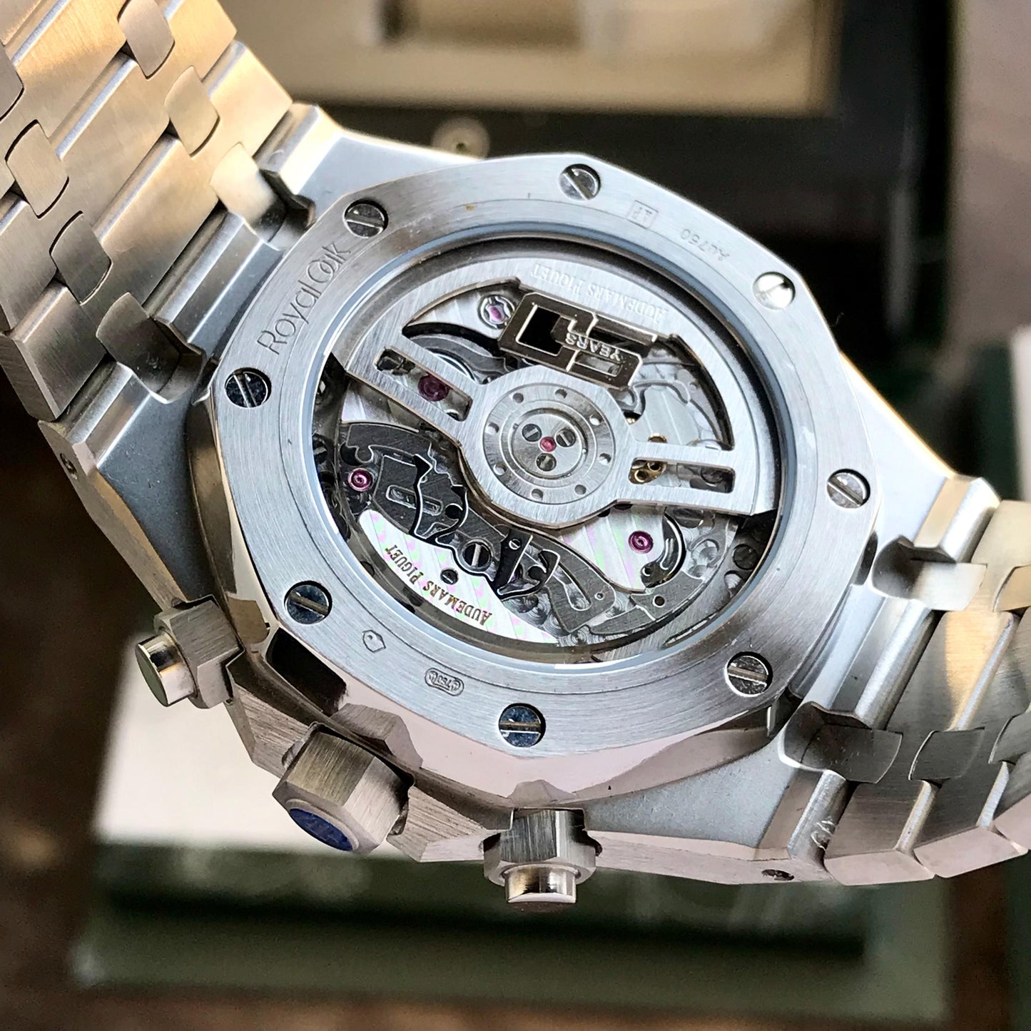 Audemars Piguet Royal Oak 50th Anniversary Chronograph’s Swiss ETA 🤩