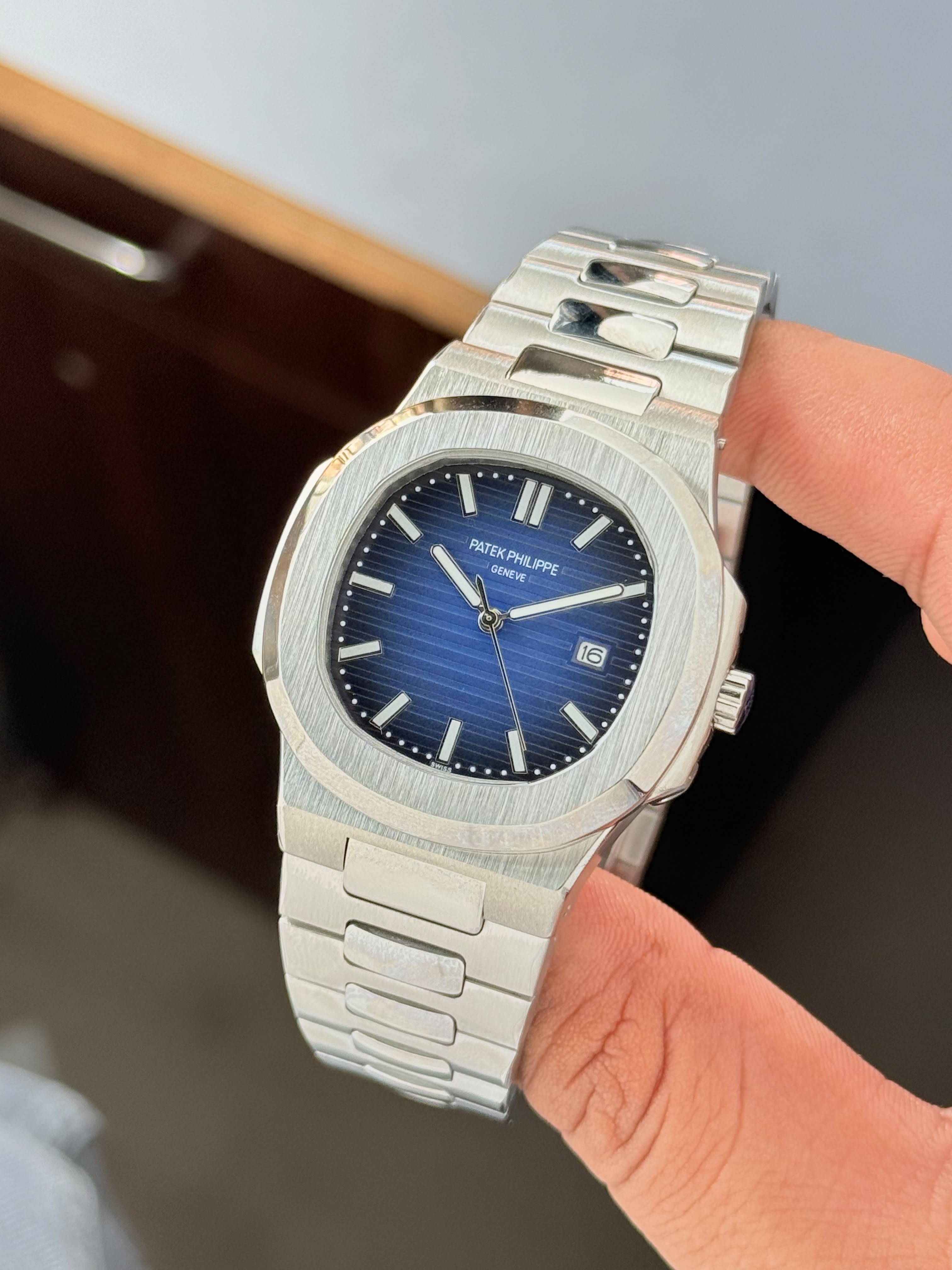 P_atek Philippe Nautilus Premium watch for men