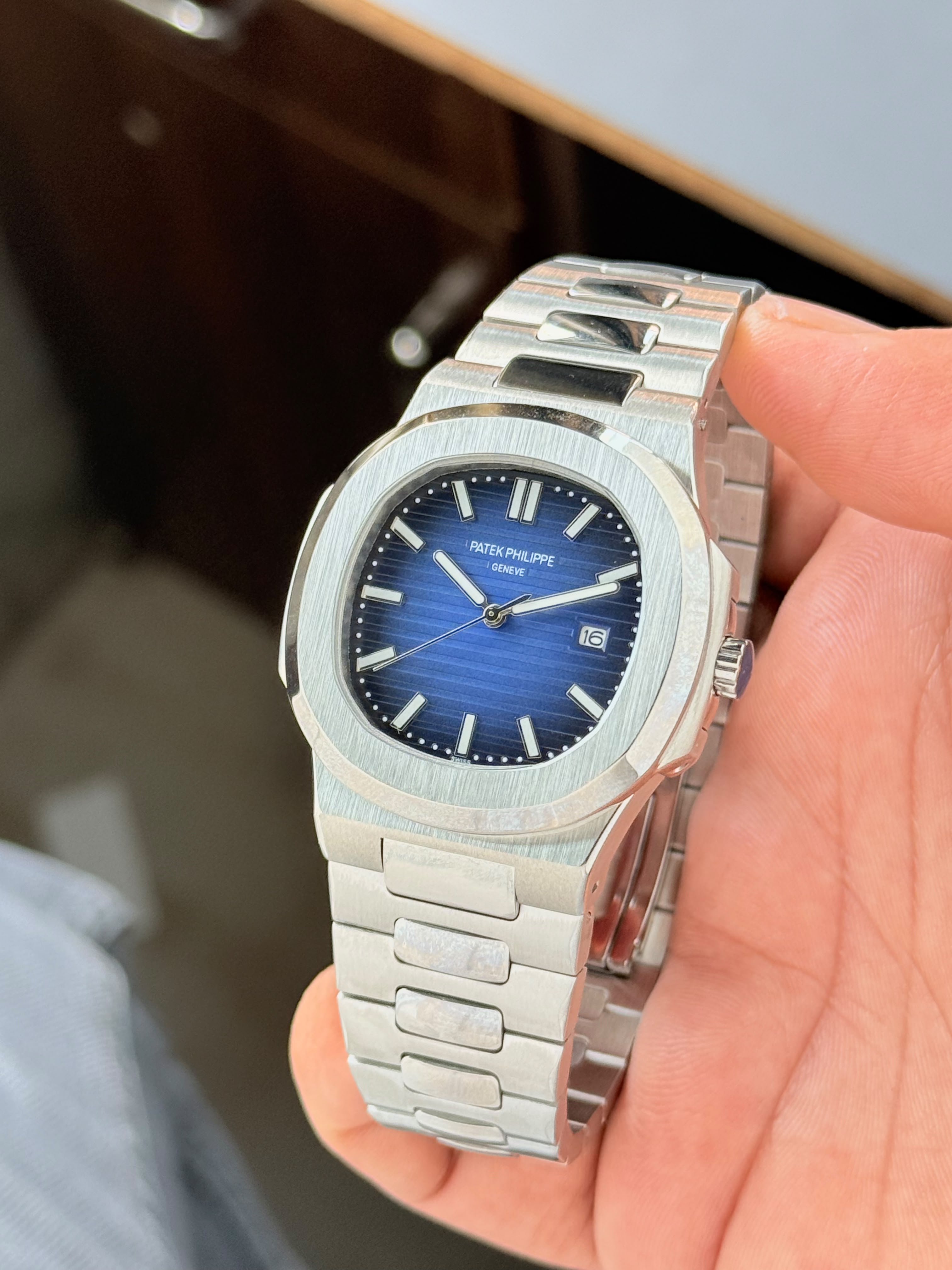 P_atek Philippe Nautilus Premium watch for men