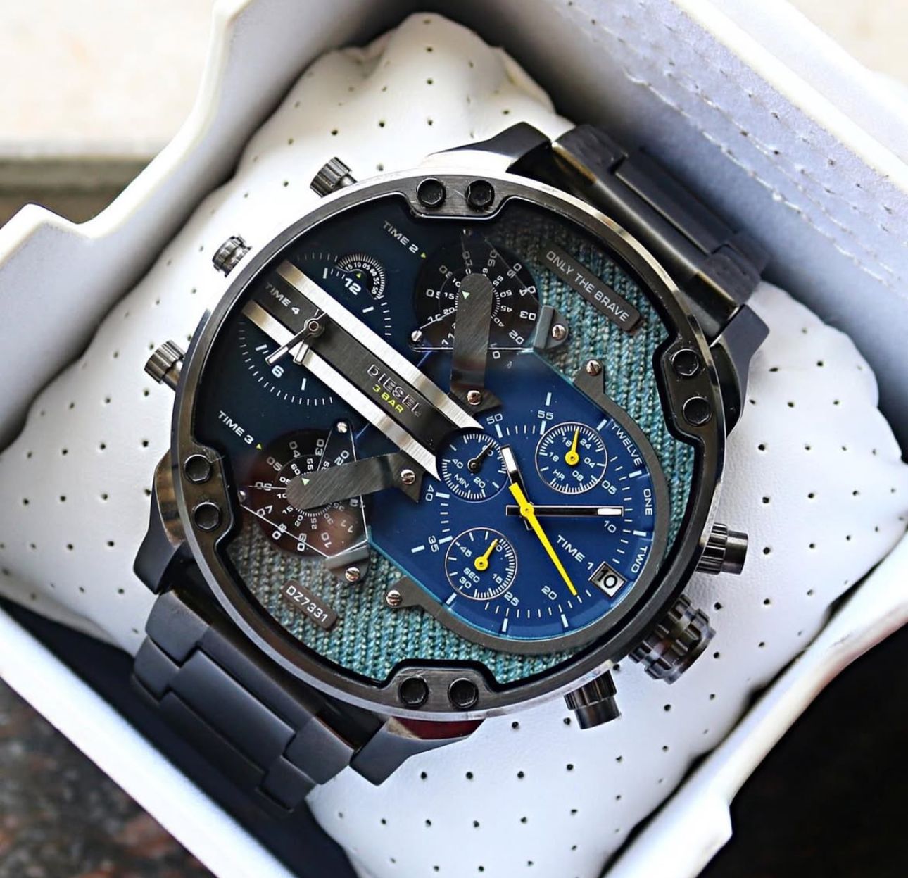 diesel watch | aximum attitude and edge to the perennially classic Mr. Daddy 2.0 collection with Japan Movemen maurya watch